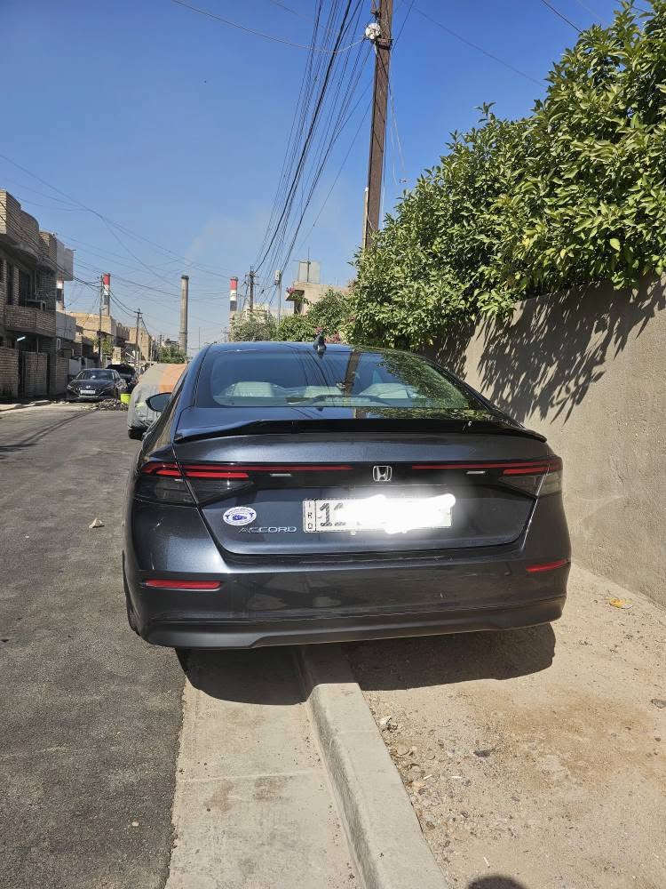 هوندا اكورد 2024 محرك 1500 تيربو موصفات lx يعني نص فول 
بصمه
 كامره خلفيه
 شاشه 
3 انظمه قياده 
هند بريك دكمه
ويل 17  
السياره ماشيه 40 الف كيلو 
بيه نقص رادار
مرقم بغداد باسمي 
حادثها بنيد مبدل ومصبوغ  والجاملغ الايمن بارد فقط باقي غراضها كلها بلاديها الدعاميه واللايتات والراديتر 
صار اهنا بالعراق عندي صبغ بيها باب الخلفي عكس سايق
عندي بيها سونار جديد
السعر 143 ورقه
الرقم *********** بغداد, العراق
