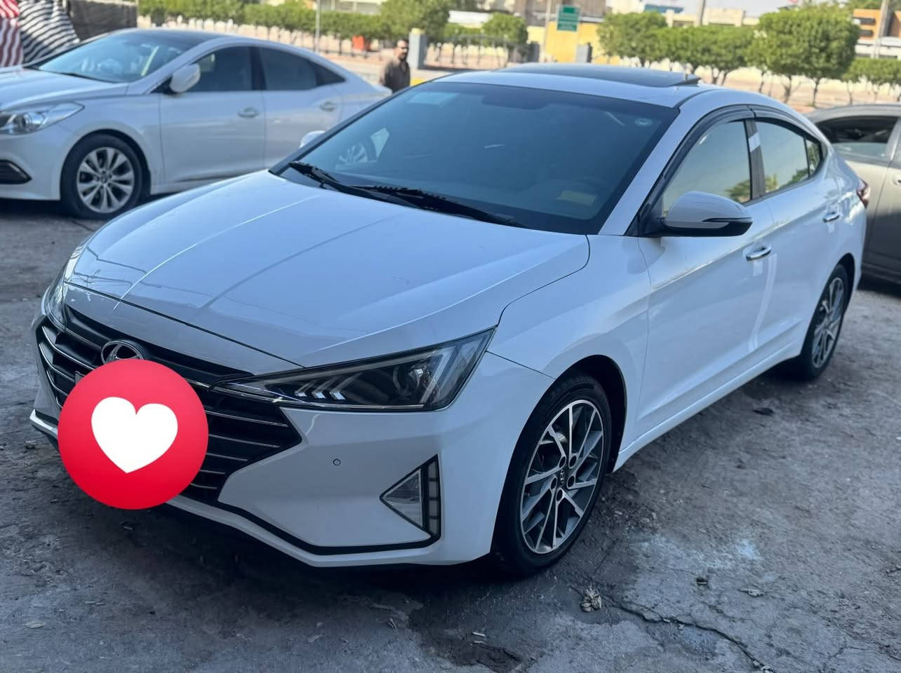 سلام عليكم النتره 19خليجي كفاله عامه 
السياره جديده بمعنا الكلمه دواخل بدي 
بيها بس بلجاملغ الامامي بارد ع كد شبر ومامبين 
تبريد ثلج حداديه جديده كير مكينه 
السياره ب أسم شركه أربيل السياره فووول للاخير  دواخل دوشمه كامل حته إلارضيات الكشتات خليه
***********
السعر145
