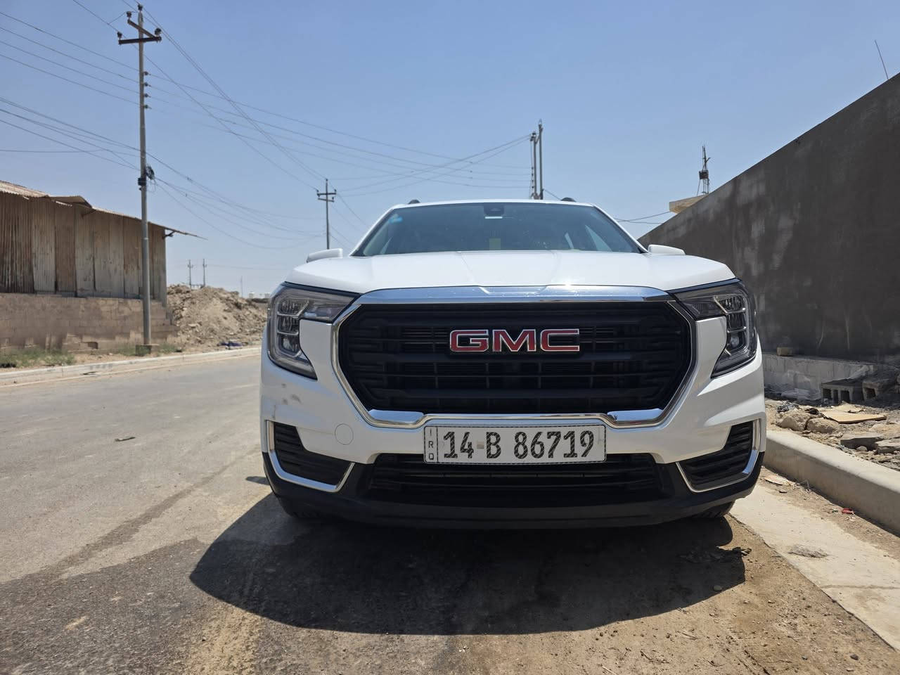 🚨🔥 للبيع GMC Terrain SLE 2022 – 1.5 Turbo 🔥🚨
GMC Terrain SLE موديل 2022
         تقرير مياه أمطار ، سنتين عندي سيارة روعه الله شاهد وكلشي بيها شغال. 
🤍 اللون: أبيض
⚙️ المحرك: 1.5 Turbo – 4 سلندر
🚘 الدفع: أمامي FWD
📍 الممشى: 105,000 كم قابل للزيادة.
🔑 تشغيل عن بُعد
💰 السعر: 168 ورقة قابل للتفاوض.

رقم الشاصي موجود بالصور.

✨ مواصفات السيارة:

• محرك 1.5 Turbo بقوة 170 حصان
• قير أوتوماتيك 9 سرعات
• Android Auto
• شاشة لمس
• Bluetooth
• كاميرا خلفية
• مثبت سرعة
• تشغيل عن بُعد
• دخول بدون مفتاح
• إضاءة LED
• تحذير الاصطدام الأمامي
• فرملة طوارئ أوتوماتيكية
• المحافظة على المسار
• تحذير مغادرة المسار
• نظام صوتي
• Wi-Fi Hotspot
• مقاعد خلفية قابلة للطي ومساحة تحميل ممتازة

⚠️ ملاحظة:

السيارة بيها طختين بسيطات فقط:
🔸 طخة بالجاملغ الأمامي، جهة الراكب.
🔸 طخة بسيطة في باب الراكب الخلفي.

والصور تبين أماكن الطخات.

🤍 سيارة GMC عملية، مريحة واقتصادية، ومناسبة للمدينة والسفر.

💰 السعر: 168 ورقة .

📍 البصرة/ الدير / النشوة 

📞 للتواصل: [***********]

