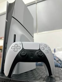🎮 للبيع PlayStation 5 إصدار السِلم   ✅ نظيف جدًا واستعمال شخصي  💯 الجه...