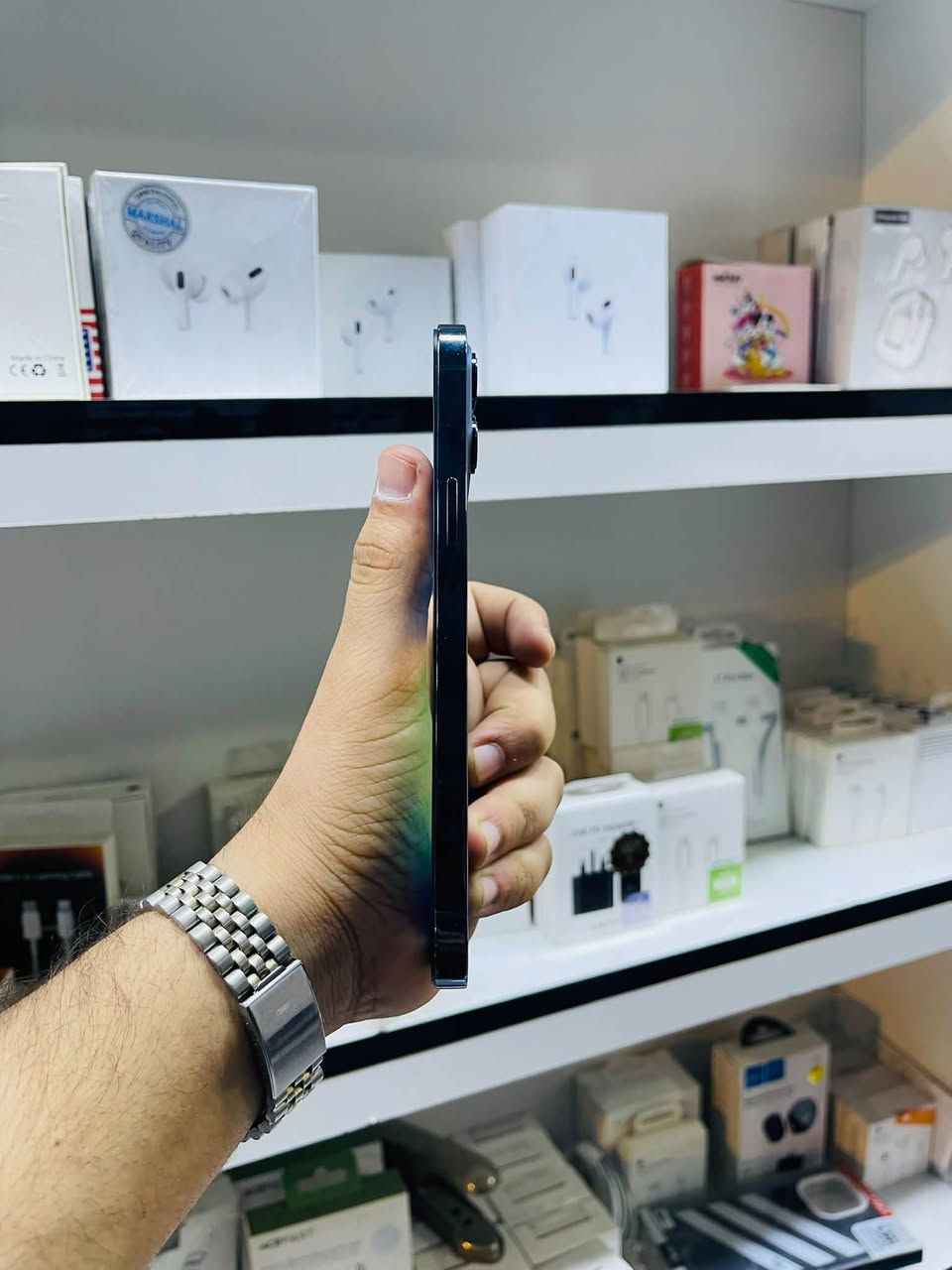 آيفون ١٢ برو ماكس • ٢٥٦ • بطارية ١٠٠٪