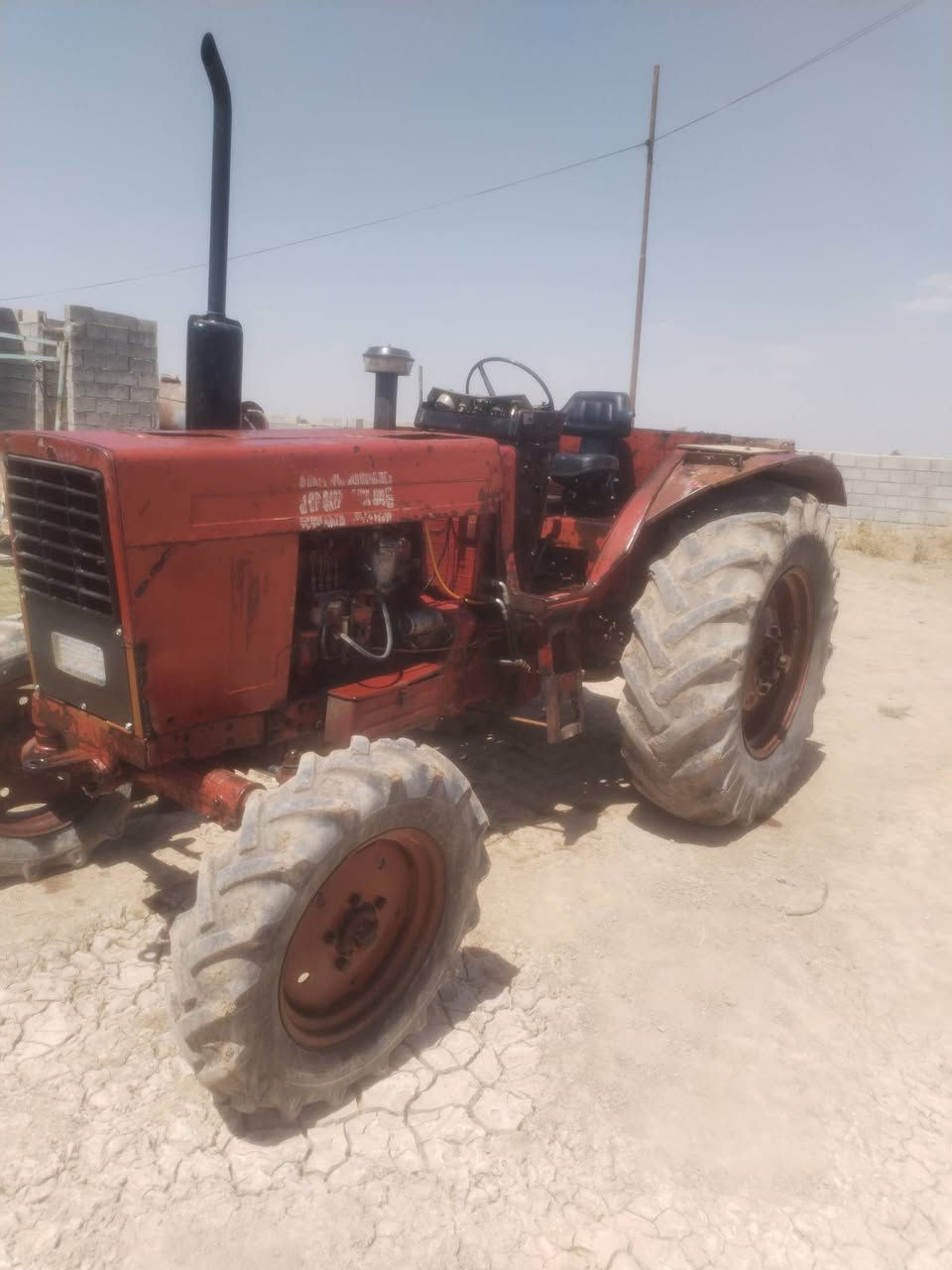 السلام عليكم ورحمة مكينه بلروس موديل 2002 للبيع المكان الحويجه قرية العيصلانه ***********
