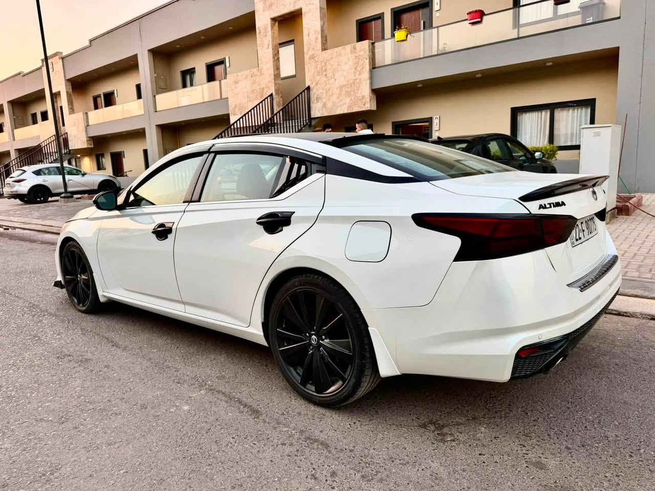نيسان التيما 2022 SR
السلام عليكم 
نيسان التيما 2022
SR🔥 2،5

فول مواصفات فتحه تحكمات 
داخل جلد شاشه كبيرة
تدفئه بالمقاعد 
كشنات جلد اسود تطريز احمر معروفه مواصفات SR 
حادثها 3 قطع بابين والجاملغ الخلفي 
ايرباكات البرده والكشن فقط
ماشية 66 mi
هايدروليك الكير امبدل ع 50 الف كيلو في شركة نيسان
محرك كير حداده كله مكفول بانزين محسن فقط امانة الله دهن احسن نوعية ادنول فول 
السيارة مال جناي جاهزه من كلشي امانه وسيارة كلش حلوة وبالعافية ع الياخذها 
السيارة بسمي شرط التحويل والغرامة
سعر 150 بي مجال بسيط
مكان السيارة بغداد الكاظمية
رقم ***********
