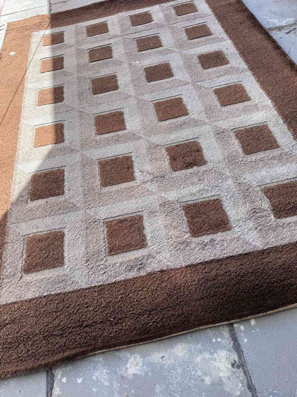 واتساب***********

نص مكتوب في الصور:
- ب45 نظيف وشغال