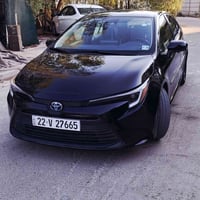 كورلا LE  وارد امريكي 2025  الون :اسود شذره زركه  السياره جديده بمعنى ...
