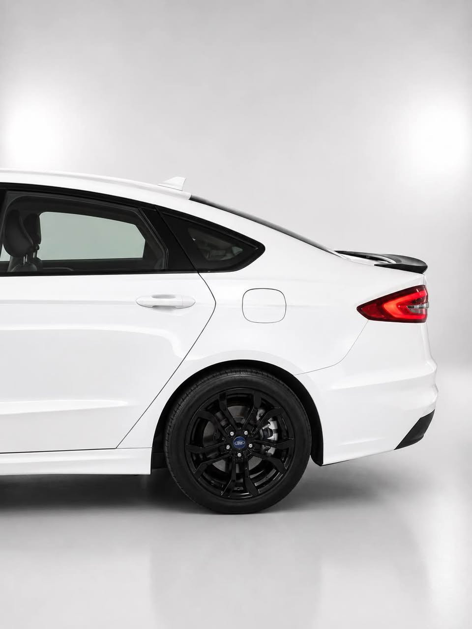 ford fusion 2020
15.turbo 
مەکینەی کراوەتەوە بەشەرتە 
فول مواسەفات تەنها سڵاید نیە 
سەنەوی و رەقەمی تازەیە 
بەسمە 
٣ شاشە 
کۆدی دەرگا
کوشن جلد و کوشن هیتەر  کوشن میمۆری کوشن کارەبای
تەبردید مەرکەزی 
سعر ١١٢$
*********** السليمانية, العراق
