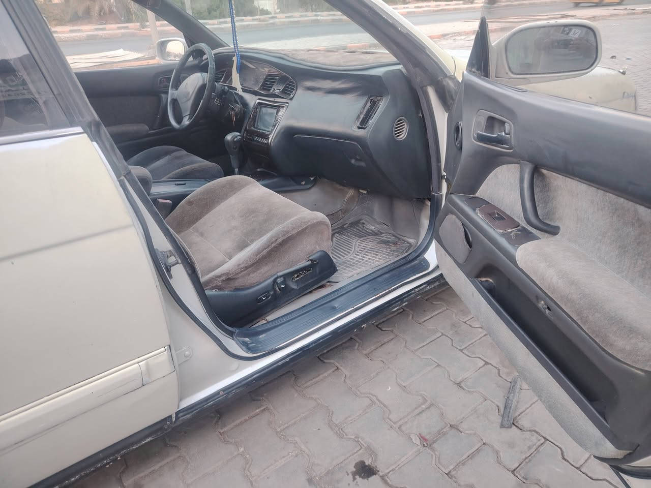 سياره للبيع بطه بها قصه قماره وجنطه سياره جير ومحرك وحداديه وتبريد مقبولات وسنويه 28 السعر 25 ورقه وبيها مجال شويه بيتنا كوفه 17 تموز قرب جامع الاحسان راعيها ما اندله ***********
