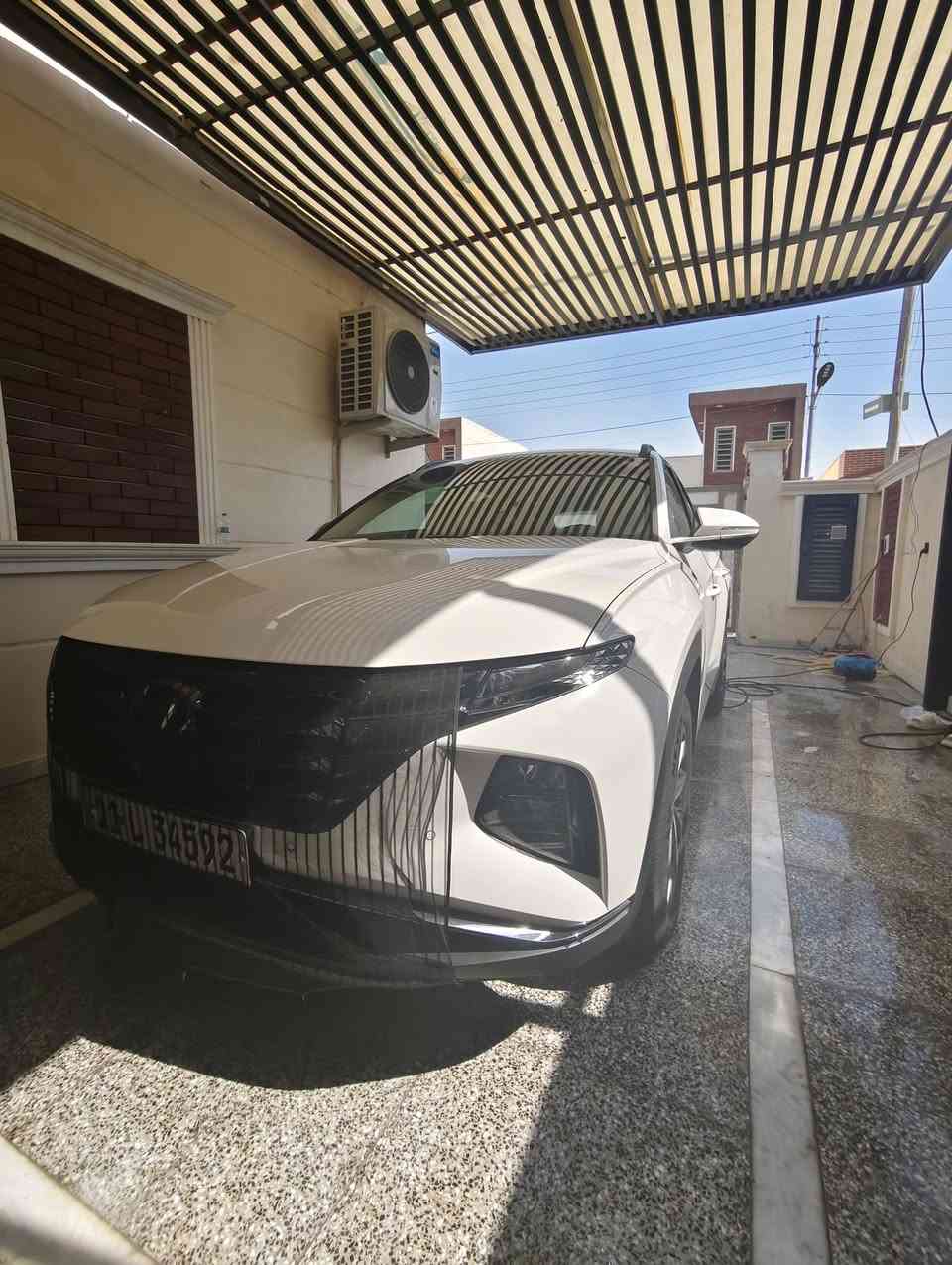 السلام عليكم
توكسان 2024 خليجي 
ماشيه 23 الف  
السياره فول عدى فتحه والجلد 
بصمه ابواب 
كشنات الاماميه كهرباء 
لايت دوار ويه الستيرن 
كامره 
بردات خلفيه الابواب  بلادي 
شحن واير ليس 
محرك ٢٠٠٠
ويا جبير 
بيها صبغ فقط على كد شبر جاملغ الخلفي الايمن. 
مكاني بغداد 
رقم بغداد  مراوس مع فينزا أو كراون او افلون هايلندر. كامري 
*********** بي وات ساب
