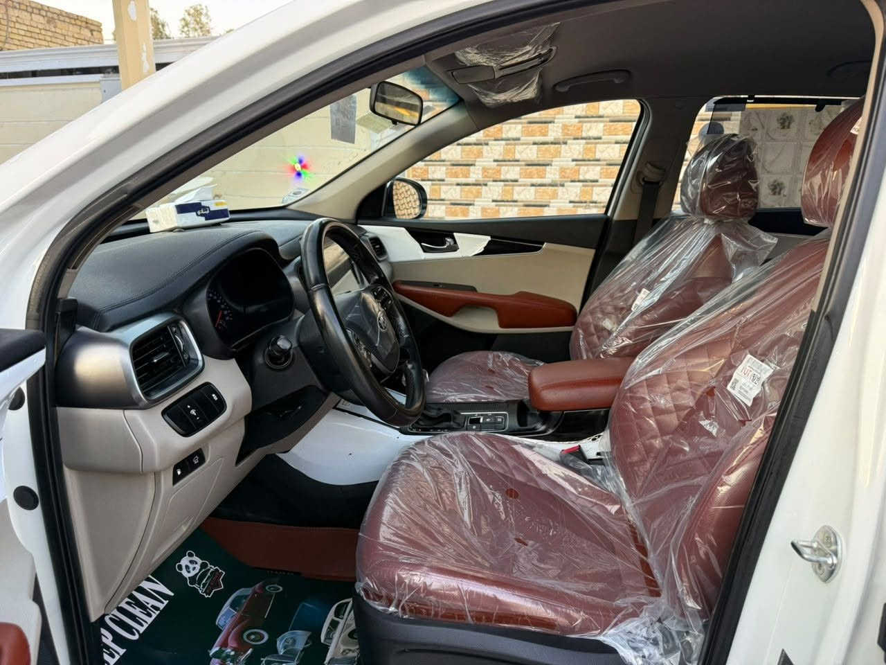 سورنتو موديل 2019 وارد خليجي مكفوله كفاله عامه من الضربه والصبغ والتبديل رقم ذي قار بسمي نكليزي هزه وسنويه جدد تريد تحويل تريد وكاله حاضر محرك 6 سلندر كفاله من الفتح فول مواصفات خمس كامرات سايد بريك بصمه+ بصمتين تشغيل  ماشيه 61 الف حقيقي تبريد ثلج تدفئه 
3 قطع 7 راكب تخم تاير جديد حداديه 100% استخدام شخصي سياره جديده السعر 234 وبيه مجال ***********
***********
