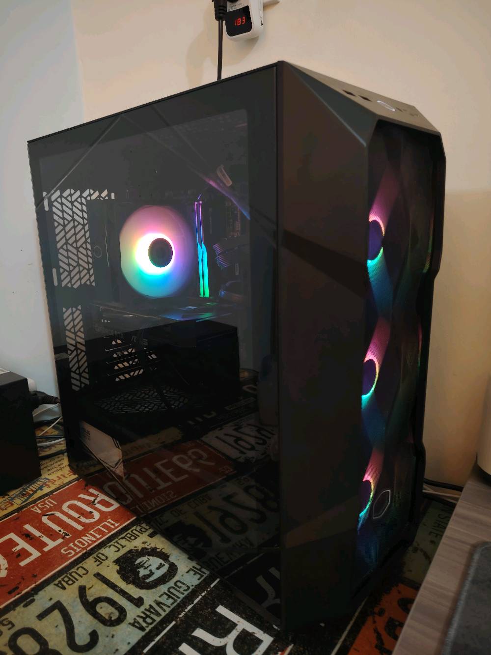 CPU : Intel CPU Core i5 14400F

GPU : ASUS dual RTX 5060 TI OC Edition-16GB

Motherboard : MB MSI PRO B760M-E D5

Ram : G SKILL Ripjaws M5 RGB DDR5 32GB (2x16GB) 6000MHZ CL36-Black

Memory : TEAMGROUP MP33 PRO 1T, 3500MB/S -NVMe Gen 3

PSU : POWER SUPPLY ASUS Prime AP750 750W Gold

FAN : CPU Cooler Master Hyper 212 Pro Air Cooler -Black

Case : Cooler Master MasterBox TD500 Mesh V2 Tower 3 Fan - Black

Windows 11 pro

MSI MAG 275QF 27 2k 180hz
ماوس : Ajazz aj159 apex 
كيبورد: Attack shark k86 Keyboard
سماعة: Hyber x cloud III wireless
جوستك: gamesir g7 pro
+ماوس باد

السلام عليكم سيت اب كامل مستعمل اقل السنة نضافة فول مثل ما موضح بالصور السيت اب يشمل الجهاز وشاشة وسماعة وماوس وكيبورد وماوس باد وكتنرولر احترافي القطع موضحة بالوصف تگدر تبحث عنهن والجهاز ممتاز للتصميم والالعاب 2k وافضل قيمة مقابل اداء كل القطع بالسيت مابيهن اي مشكلة ونضيفات وموجود كل الكراتين ما عدا كارتون الكيس 
راسلني هنا او على الواتساب لاي استفسار