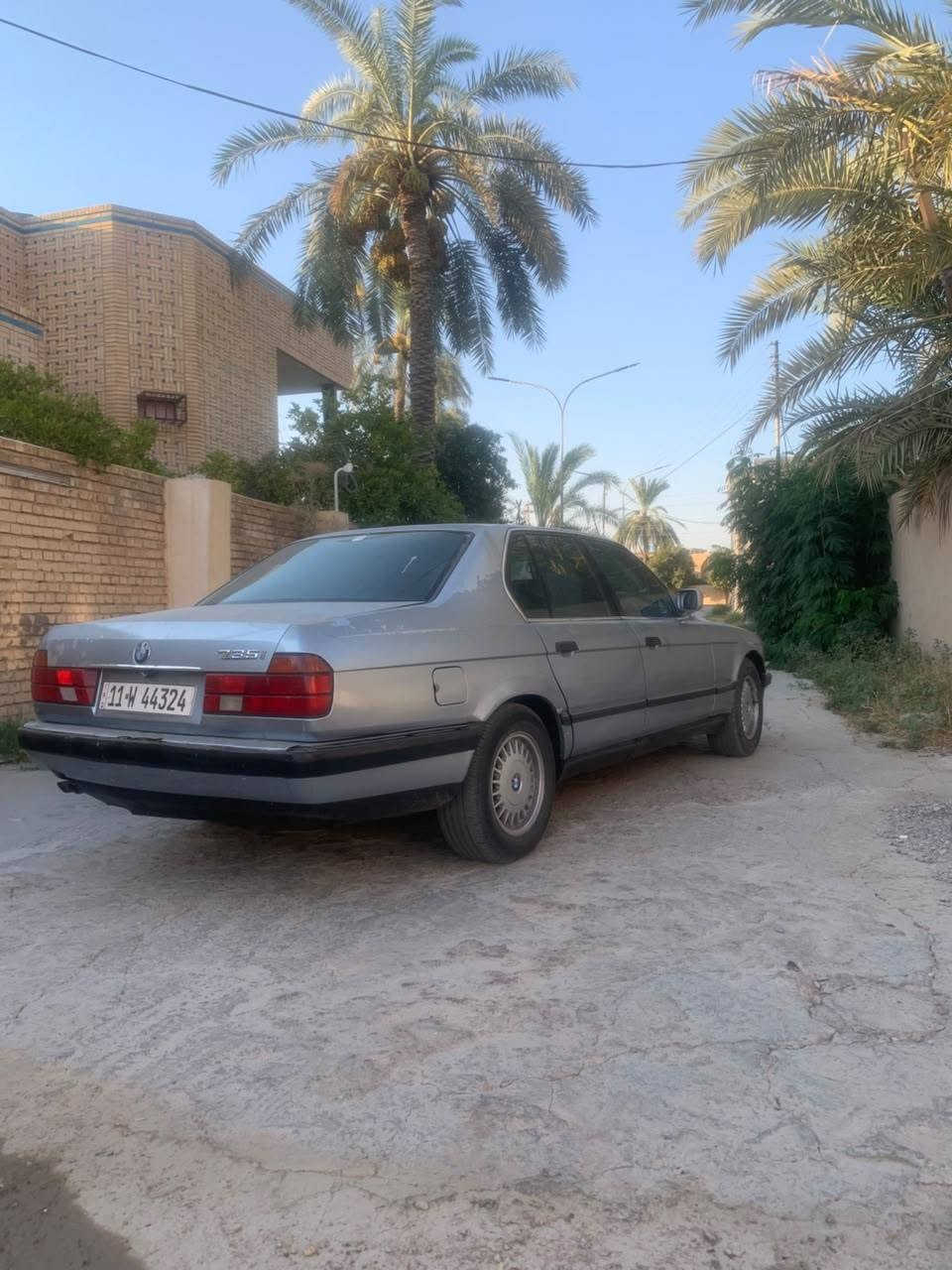 سلام عليكم 735 مفتوح كير اوتو  للبيع
السيارة بلاد عل وضع الشركة بيها جراد فقط 

 طخه مابيها صبغ مابيها

 دكة جاكوج مابيها

 السيارة جاهزة من كلشي نكرةرة سلف

تبريد ثلاجة 🥶 وي السويج

كهربائيات كلها شغاله من كلشي

فيت بم جديد

راديتر جديد

مروحة راديتر جديد

لون ارزق سمائي

السيارة مابيها لا حماوه ولا كلشي ناعمه

صدر نص عمر

السيارة حلوة وجاهزة بعدها بلاد حتى الكاعيات مالتها بلاد

مابيها نقص

السعر ٤٩ وبيها مجال للشراي السيارة بأسمي تحويل ثاني يوم

***********
