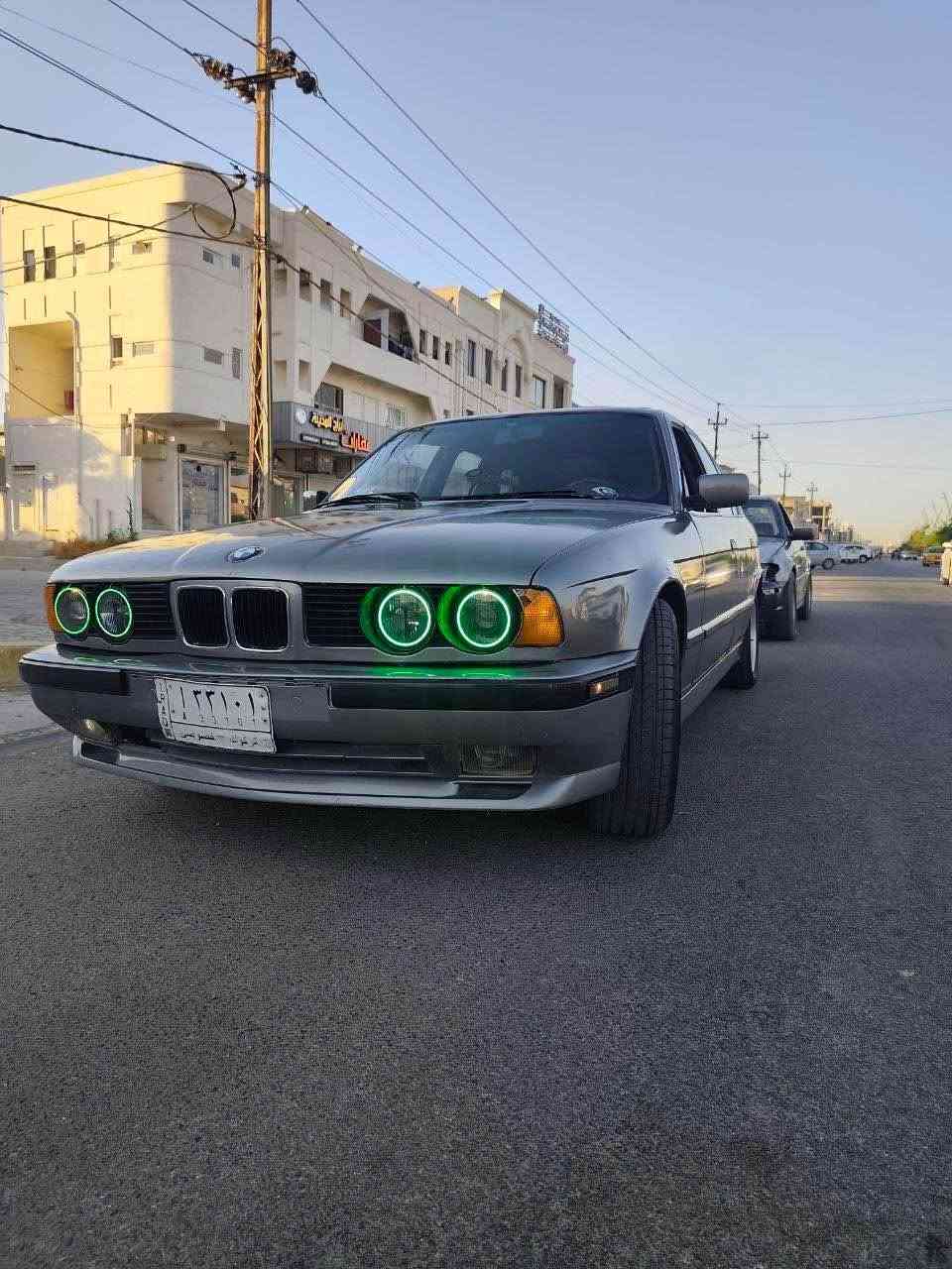 بيئم 520 موديل 1990 سيارة ضربتها جاملغ ورا السايق مابي دواخل سيارة معمره تعمير عام صبغ عام جديد داخل سيارة دوشمه جديد صدر الأمامي والخلفي كله جديد سيارة مختصر الكلام من الدعامية للدعامية كلشي معمر بيها يعني ماتحتاج مصرف كله جديد وسيارة احلى من صوره سنوية 2027 
وقمي بي واتساب 
*********** كركوك, العراق
