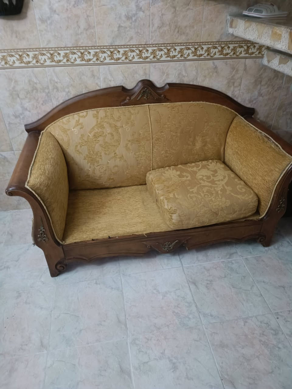 طخم قنفات نظيف للبيع *********** واتساب
باداوه
