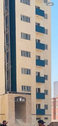 شقة للبيع مجمع الزهور السكني  الشقة طابق 3 على مصرف الرشيد  واصل 20‎%‎...