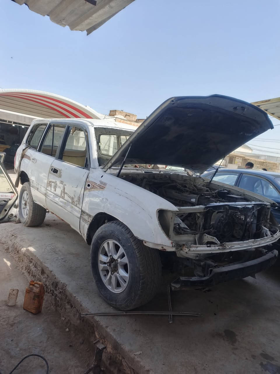 الو السلام عليكم سياره مونيكا للبيع موديل 2000ادوات على هاذ الوضع  اتصال واتساب *********** مكاني النجف
