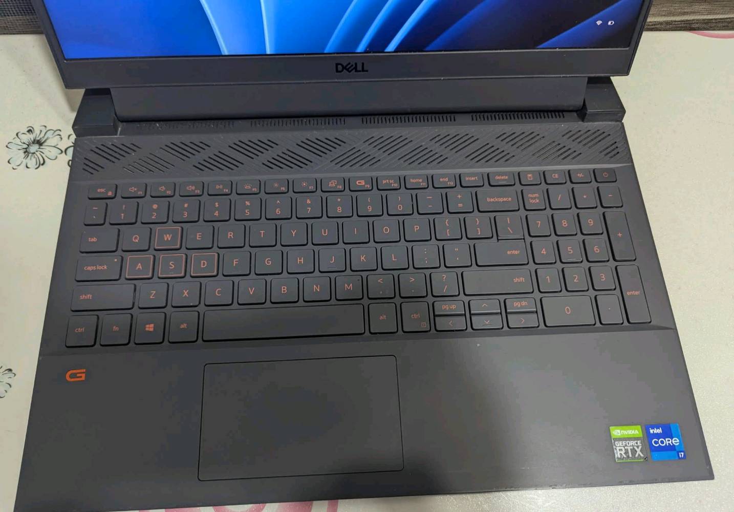 تحية طيبة للجميع 
متوفر لاب توب كيمنك للبيع 
السعر ٨٠٠ الف

Dell G5
CPU ✅CORE I7-11800H 8CORE 16 THERADS 
GPU ✅ RTX 3050  4GB 
RAM ✅ 16 GB DDR4 3200MHz
HARD✅ 512 NVME 
SCREEN ✅ 15.6 FHD 120 HZ
RED LIGHT KEYBOARD

مكاني موصل توصيل موجود
للتواصل *********** واتسب