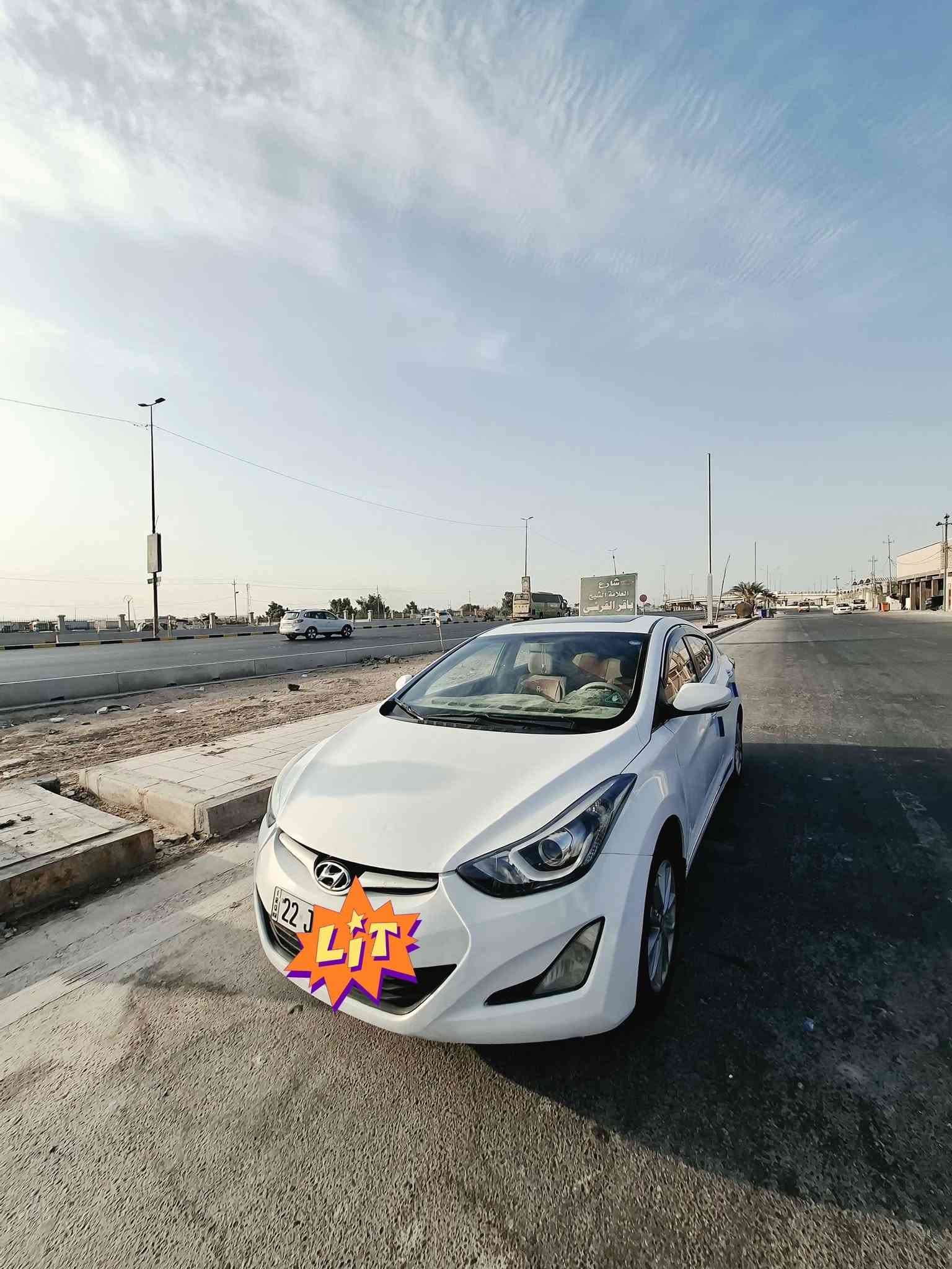النترا امضلع 
2015 اربيل رقم جديد
سنويه صادره قبل ثلاث اشهر 
مكفوله وجاهزه من كلشي 
فقط شبر صبغ باب سائق 
وجاملغ يمه هم شبر 
حدادية مكينة تبريد 
كهربائيات تخم تاير  
سيارة فول سويج 
سيارة مال جناي 
وكالة مضمونة 
سعره ب114 وبيه مجال لشراي 
*********** واتساب 
*********** واتساب 
النجف الأشرف حي عداله

نص مكتوب في الصور:
- LIT