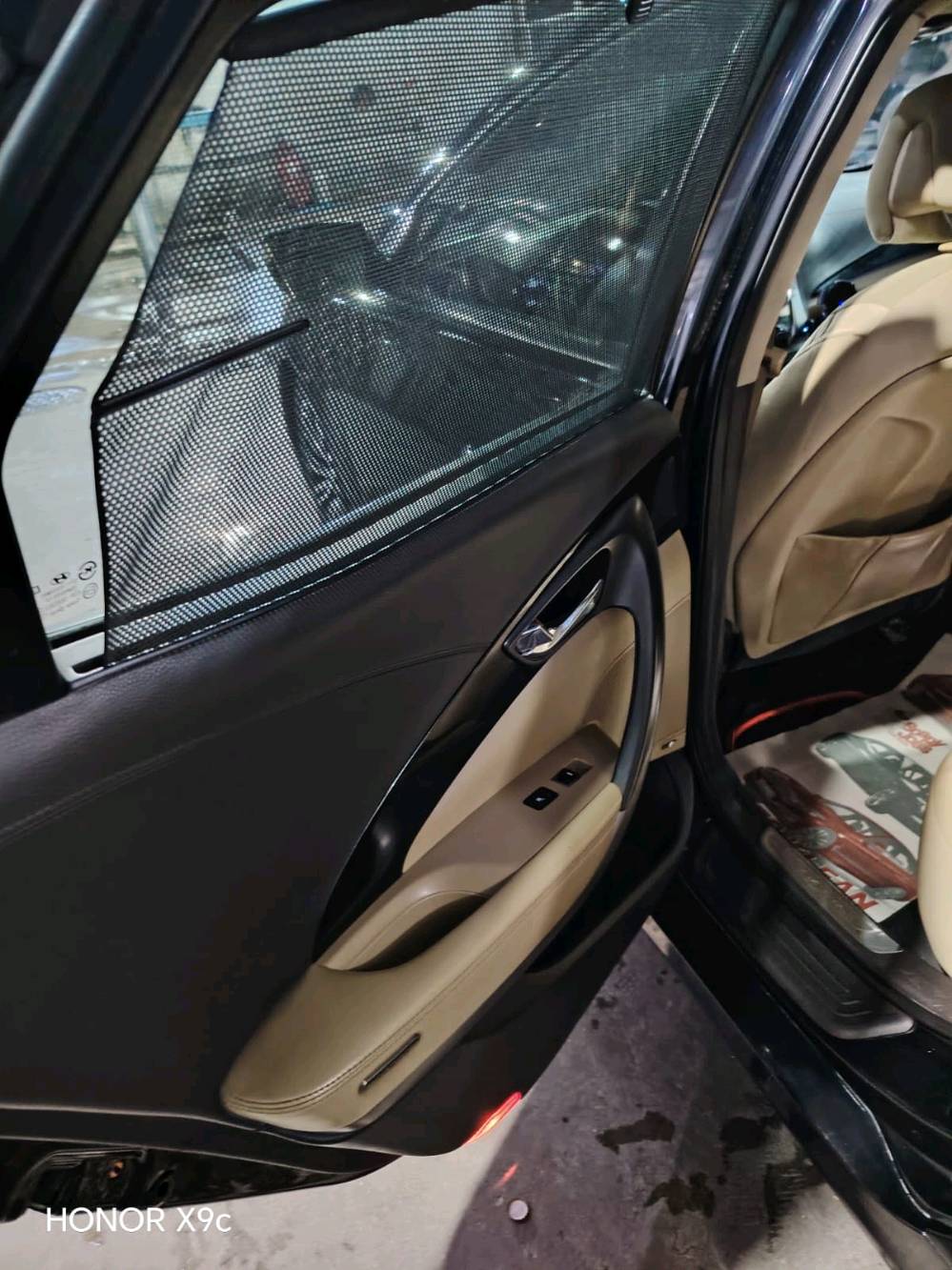 للبيع ازيرا 2013
وارد امريكي فول مواصفات ViP
سيارة حادثها جاملغ خلفي جهة السايق يعني
ماشية 115 مايل
- مواصفات السيارة ViP
- بصمة تشغيل
- بصمة ابواب
- بصمة جنطة
- بنوراما طكتين
- داخل بيجي جلد واني مغلفهن بيجي مخمل فوك الجلد
- كشنات جلد
- كشنات كهربائية
- كشنات ذاكرة
- حساسات خلفية
- تبريد خلفي
- كشنات تدفئة
- كشنات تبريد
- بردة خلفية كهربائية
- اوتو هولد
- اشاير بل مري
- داخل صاج اسود
- سماعات انڤنتي
- مانع انزلاق
- مثبت سرعة
- تحكم استيرن
- انارة داخلية ليزرية
- انارة بل دشبول
- انارة بل ابواب
- لد امامي
- لد خلفي
- زينون
- ستيرن كهربائي ( متحرك )
- محرك 6 سلندر 
- دبل اكزوز خلفي
- اوكس + USB
- تخم تاير
- وباقي المواصفات
- مكان السيارة بغداد مدينة الصدر 
السعر 98
***********
***********
واتساب واتصال