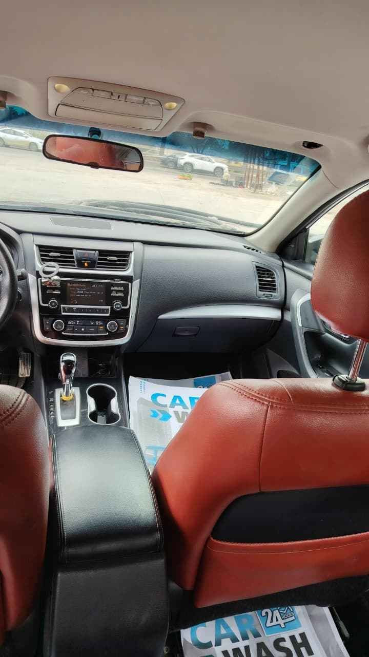 السلام عليكم
نسيان التيما امريكي
 موديل 2018 sv
المسافه المقطوعه 100 mile
صدر امامي جديد +تايرات الاماميه جديده
حادث جنطه وطرف الجاملغ الايمن والايسر الخلفي
مابيه سونار 
رقم الشاصي 1N4AL3APOJC105426
السياره
 باسمي رقم بغداد الحديث هزه وسنويه لل 2030

ملاحظه / المحرك مكفول + الگير مبدله 14$

السعر 105$ 
العنوان بغداد الغزاليه 
رقمي
*********** Colombo, Sri Lanka
