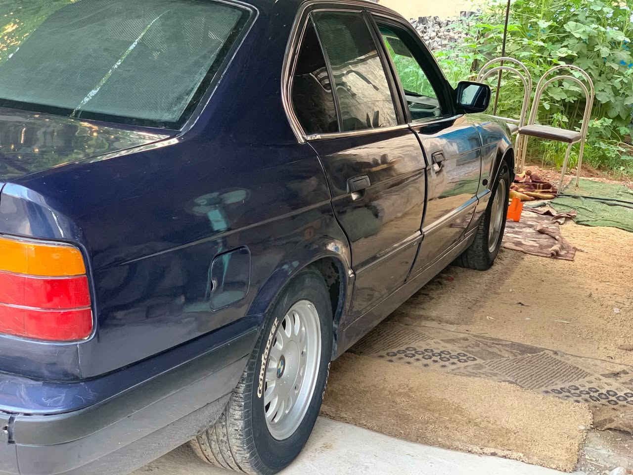 BMW للبيع 520 كير عادي 
تبريد ثلج ❄️
كابون بانزين بيها 
محرك كبس
موديل 1992
باسمي سنويه جديده 
وايرمنيه كلها شرط وشغاله
داخل جلد 
لايتات زنون اصلي
سعر 42 بيها مجال 
موصل حي الوحده قرب جامع الصابرين
***********
