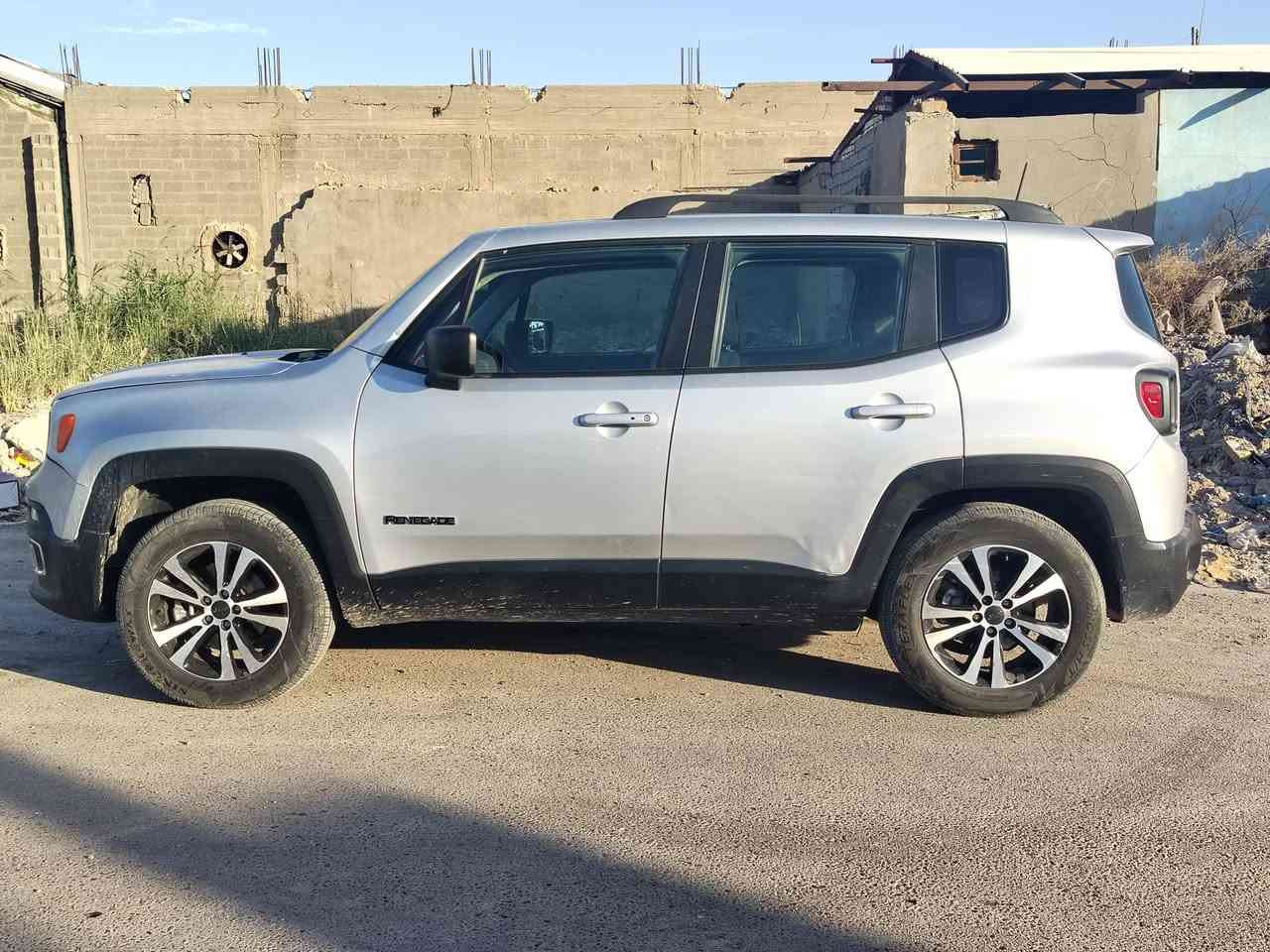 السلام عليكم للبيع جيب رانكيد ٢٠١٩ وارد أمريكي رقم بابل بسمي حادثه بس بنيد صبغ بدون شواصي وبيه بارد شوية محرك ٢٤٠٠ دوش
فئة sport 4x4
تشغيل عن بعد
ثلاث أنظمه قيادة
نظام ترحيب
شاشه كاربلاي
السعر مناسب ١٣٢ وبيه مجال 
للاستفسار الاتصال ***********
او على الخاص
