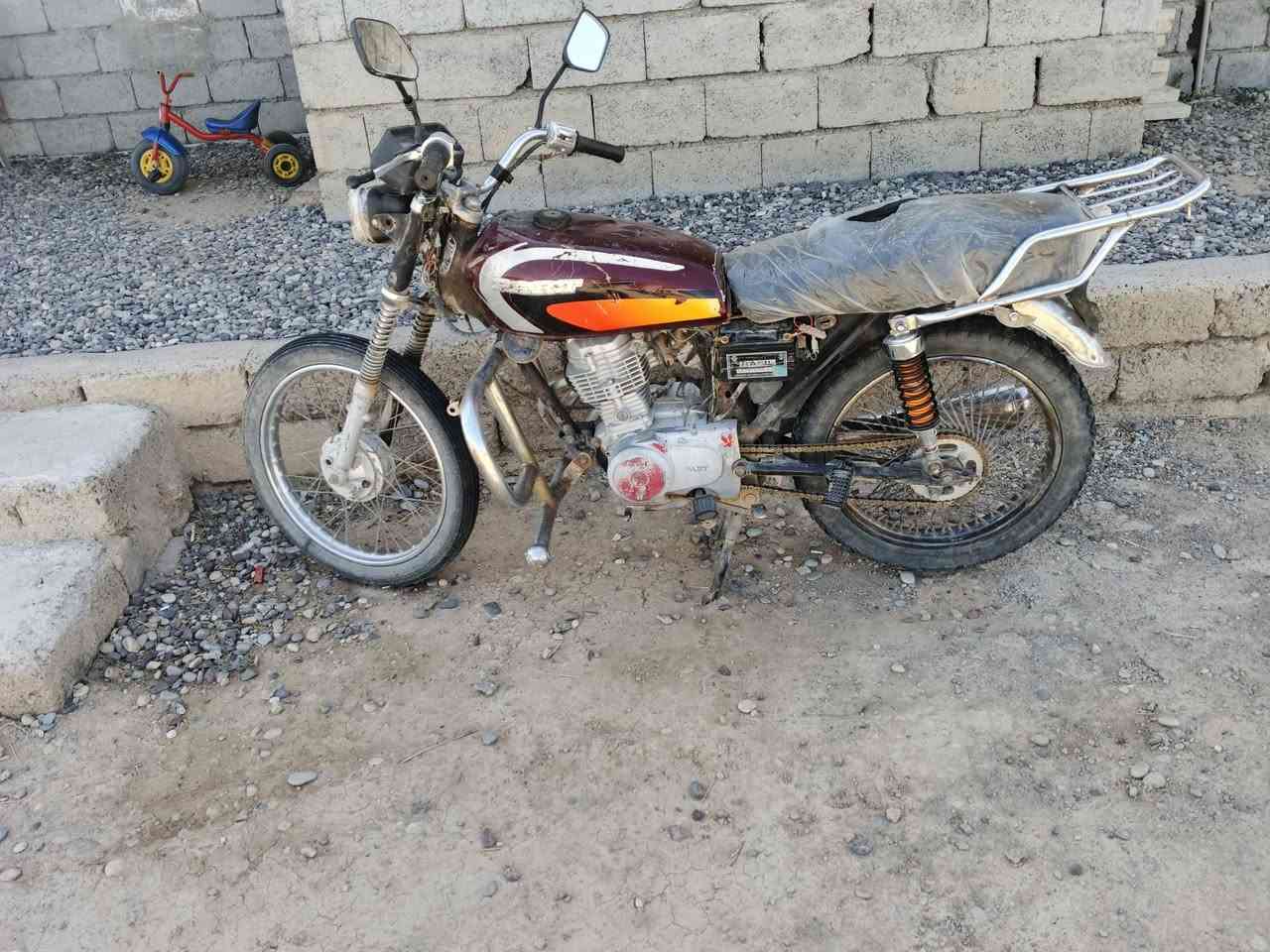 السلام عليكم  ماطور بارت 99999 السعر 225وبي مجال الطيبين العنوان جنوب الموصل قريه الخالديه رقم الهاتف ***********
