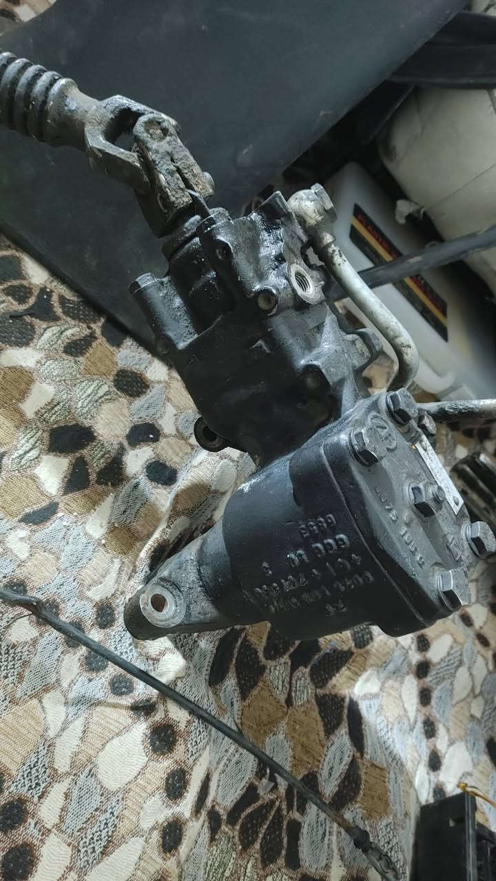قطع غيار BMW • E32 E34 E38 • توصيل