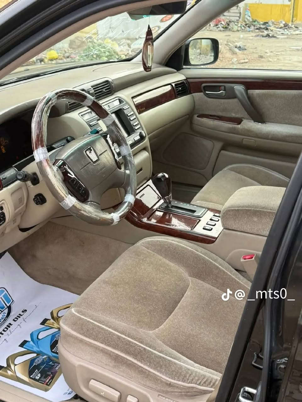 السلام عليكم اخوان ملكه فول تحولات نجف وابو جوده شبول عارف العيساوي اربع دقم كريستال فتحه تحكمات بالستيرن جيفار الكبير السياره واحد على واحد ويل ابو النجمه مكينه وقير وتبريد وحداديه بالكيس برد خلفي تبريد امامي السياره جاهزه على اخر حبايه جمركه مدفوع باقي عالرقم ما مدفوع مالتها مكاني بالنجف بالجمعيه بشارع الوائلي السعر 125 وبيها مجال ***********

