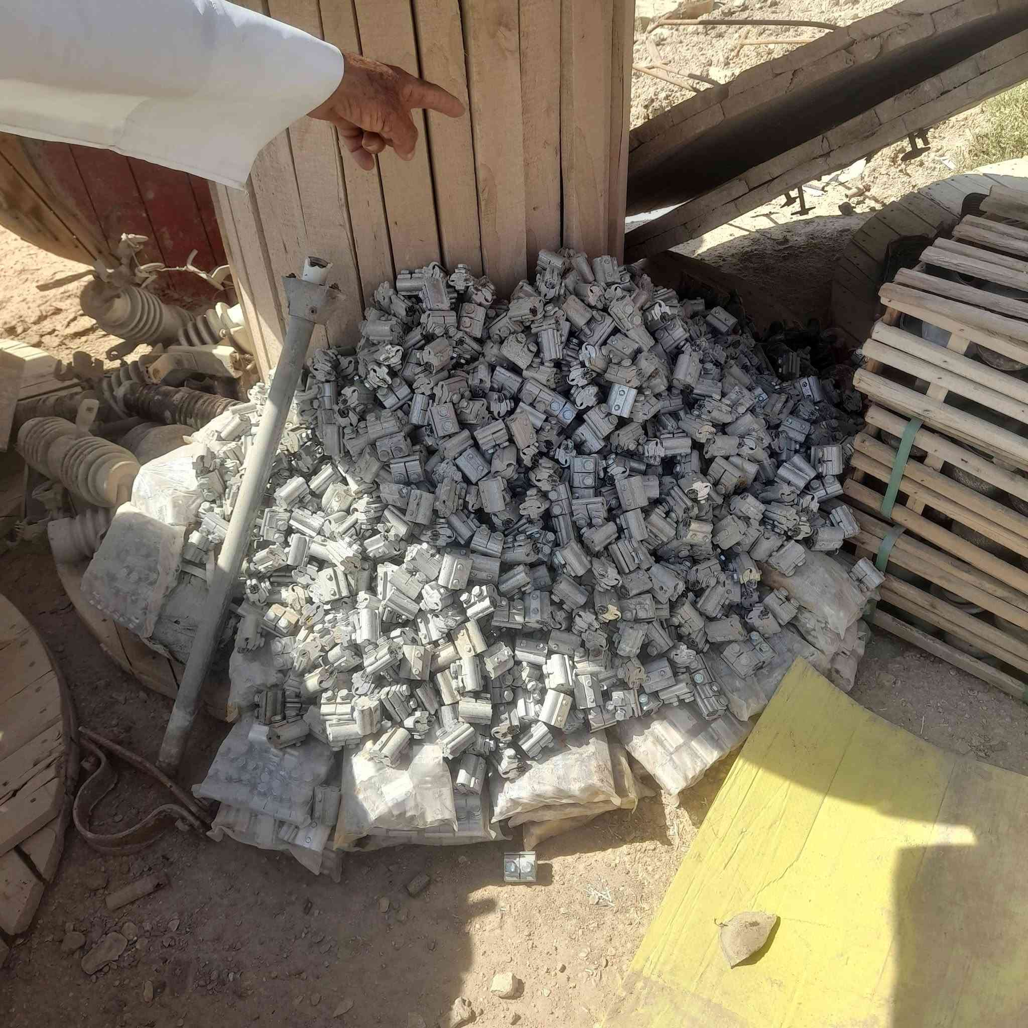 السلام عليكم مواد كهرباء للبيع  زايده من مشروع 
أستفسار. ***********.     مكان الحلة
