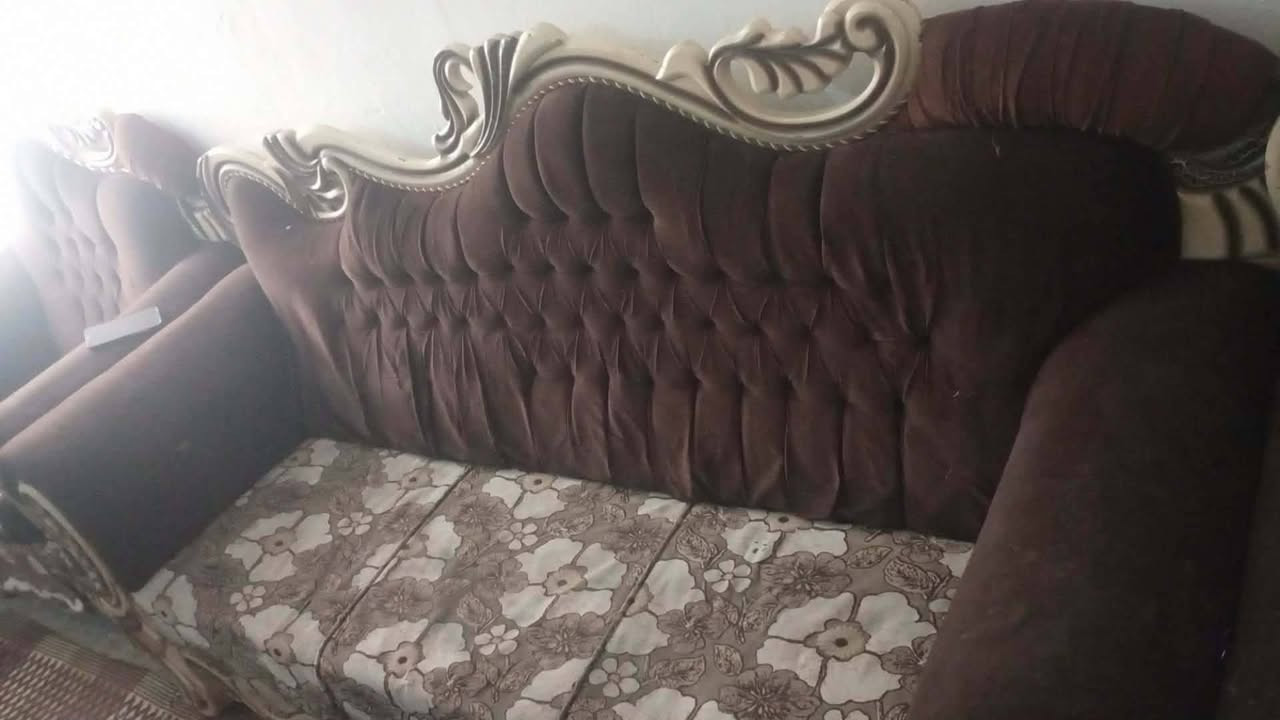 السلام عليكم. تخم للبيع استعمال قليل من عشره مقاعد العنوان حله شارع الحسينيه من يرغب بالشراء الاتصال على الرقم***********

