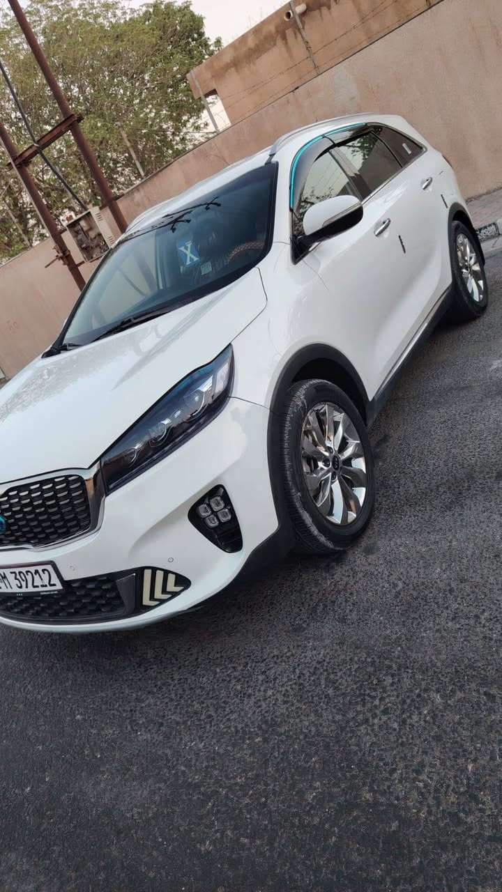 يالله السلام وعليكم  من رخصه الادمن المحترم اعندي سورنتو موديل 2019 خليجي فول مواصفات واحد على واحد بصمه  حساسات امامي خلف تحكم ستيرن جهتين شاير شفط كامره اماميه خلفيه شاشه كفاله عامه تبريد ثلج مكينه 6سلندر 7راكب تبريد 3قطع كفاله عامه مكينه كير حداديه تخم تاير كفاله عامه سياره جازه من كلشي العنوان كربلاء السعر 218 بيها مجال البيع فقط سياره جديده معنه الكلمه كامله مابيها اي نقص  اتصال على هاذه رقم ***********واتساب
