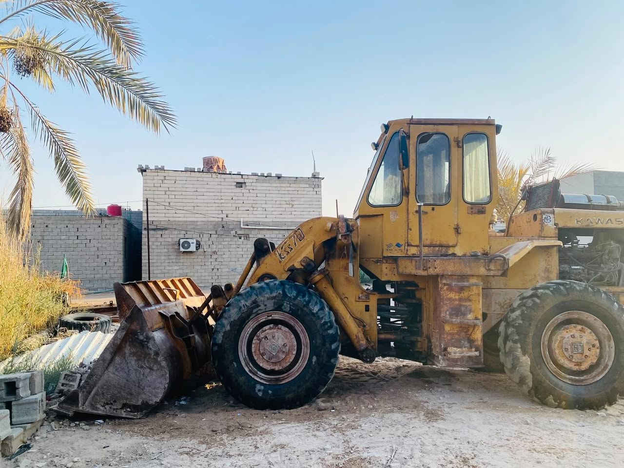 سلام عليكم شفل البيع كامل مكمل مابي اي نقص جاهز العمل 70عادي مكينه او كير كفاله رقم انكليزي تحويل مباشر بسمي سعر 140 او بي مجال العنوان البصره ابي الخصيب هاتف :***********
