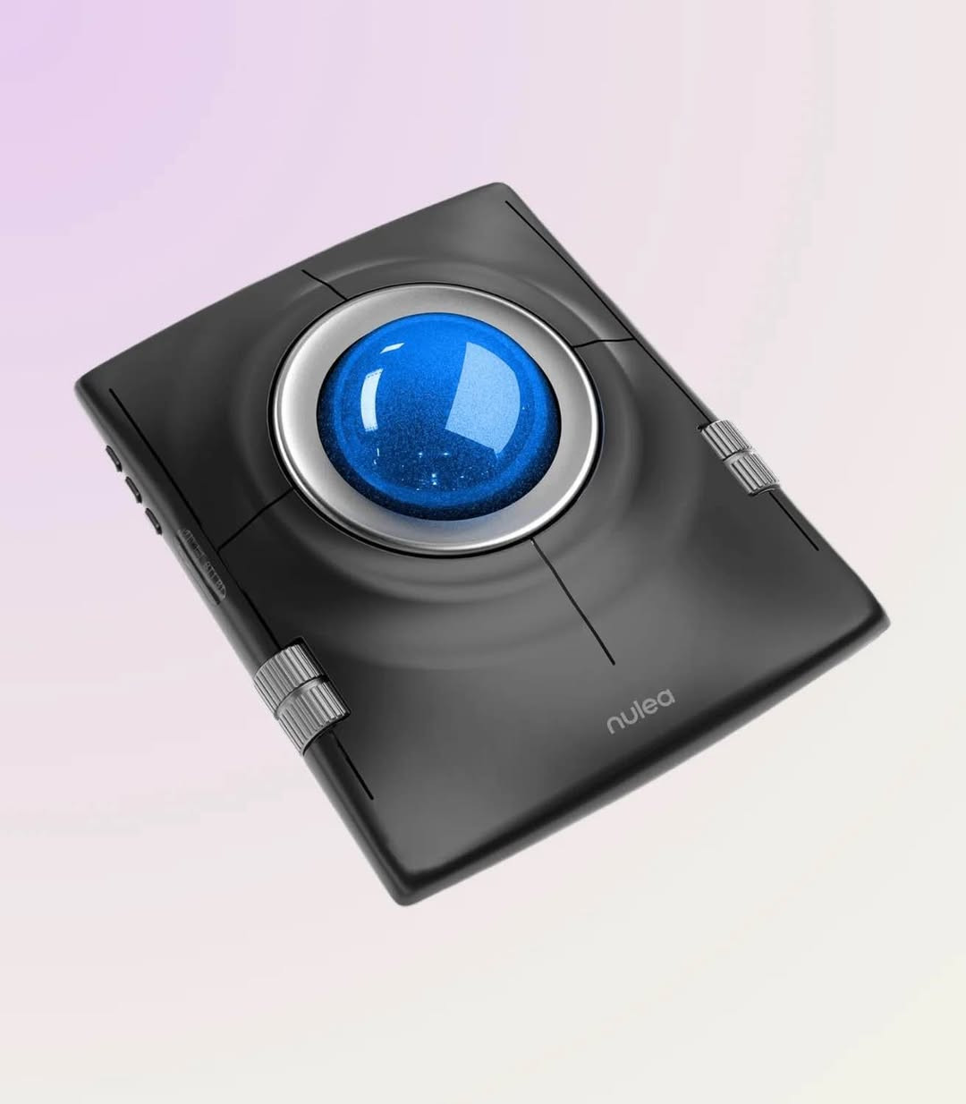 🔥 ماوس التراكبال اللاسلكي Nulea M512 – تحكم وراحة بمستوى مختلف 🔥

🖱️ Nulea M512 Wireless Trackball Mouse
ماوس احترافي بتصميم مريح وكرة تراكبال كبيرة 55mm، مناسب للعمل الطويل، التصميم، المونتاج والاستخدام اليومي.

✨ المواصفات والمميزات:

* 🔵 كرة Trackball كبيرة بحجم 55mm لتحكم دقيق وسلس.
* ⚡ 4 مستويات DPI: ‏400 / 800 / 1200 / 1600 DPI.
* 📱💻 يدعم الاتصال بأكثر من جهاز عبر Bluetooth أو 2.4GHz، مع إمكانية التبديل بين الأجهزة.
* 🔋 بطارية داخلية قابلة لإعادة الشحن مع منفذ Type-C.
* 🤲 تصميم مريح ومناسب لليد اليمنى واليسرى.
* 🛋️ يعمل بدون تحريك الماوس على المكتب، لذلك يوفر مساحة ويقلل حركة اليد.
* 🖥️ مناسب للكمبيوتر واللابتوب والتابلت والهاتف.
* 🎨 خيار ممتاز للمصممين، المونتيرين، المبرمجين والاستخدام المكتبي الطويل.
* 📦 الحالة: جديد وغير مستخدم.

💰 السعر: 55,000 دينار فقط

📞 للطلب والاستفسار:
***********

📍 العنوان: النجف الأشرف – حي الغري – الأربع شوارع – قرب ماستر جم

🚚 يتوفر توصيل إلى جميع المحافظات العراقية

🔥 إذا تبحث عن ماوس مريح، عملي ويوفر عليك حركة اليد ومساحة المكتب، الـ Nulea M512 خيار مميز جداً. النجف, العراق

نص مكتوب في الصور:
- Multi-Function Button
- Easy to get used to and work more effectively
- Tip: 2.4G USB receiver is conveniently stored at the bottom
- 1. Middle Key
- 2. Back Key
- 3. Left Button
- 4. Right Button
- 5. Left Scroll Wheel
- 6. Right Scroll Wheel