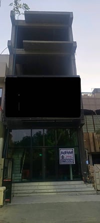 بناية للايجار • ٤ طوابق • مقابل بلديات ديالى