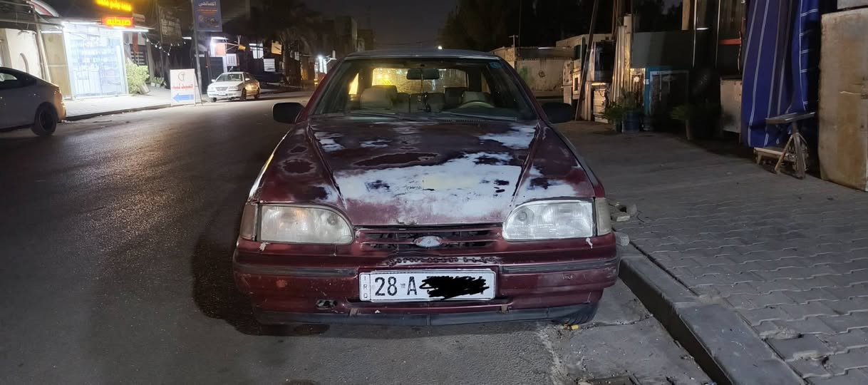 سلام عليكم سيارة بأسمي فورد الألماني موديل 1993 محرك وكير ونجي ياباني جدد نضيفات دوخل نضيفة حدادية جديدة سيارة معمرة محتاجه بس صبغ  سعرها 30 وبيها مجال مكاني نجف الاتصال.‏‪***********‬‏ النجف, العراق
