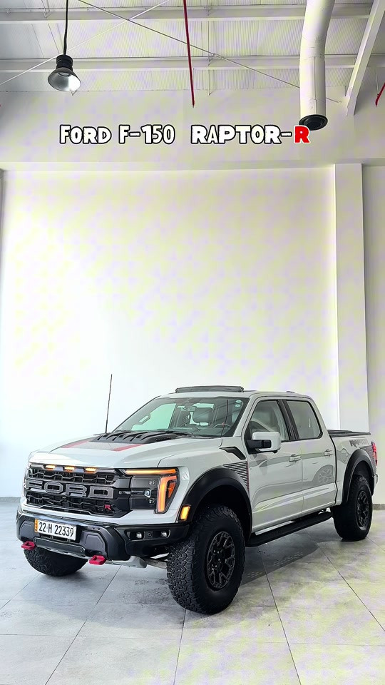 للمعلومات اكثر يرجى التواصل على الأرقام *********** ***********  شكرا لتواصلكم معنا🙏 

نص مكتوب في الصور:
- FORD F-150 RAPTOR-R