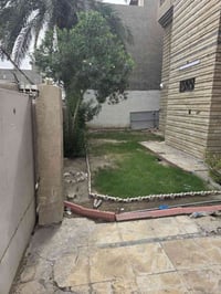 ٣٠٠م • ٤نوم • ٢حمام