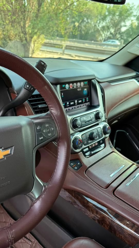 ‏‎‏‎   لـلـبـيع 

‏‎‏‎شفرولية تاهو    — Chevrolet Tahoe

‏‎‏‎وراد خليجي.     —    وكالة المنصور 

‏‎‏‎الموديل           —     2020 

فئة.                 —     بريمير  

حجم المكينه   —      V8/5300

‏‎‏‎اللون                —      اسود   

‏‎‏‎المسافه المقطوعه —  ٩٠ الف كيلو   

‏‎‏‎المواصفات 
‏‎‏‎- بصمة تشغيل
‏‎‏‎- بصمة أبواب
‏‎‏‎-تشغيل عن بعد 
‏‎‏‎-ترحيب عند الاقتراب
-ثلاجه 
-فتحة سقف 
‏‎‏‎-كشنات جلد باللون البيجي 
-كشنات اماميه تدفئه تبريد 
-كشنات خلفيه تدفئه
-كشنات الخلفيه كهربائيه 
-حساس امامي 
-حساس خلفي
-رادارات 360درجه 
‏‎‏‎- شاشه كبيره تدعم نظام الأبل كار بلي ونظام الاندرويد 
‏‎-نظام الدفع 4WD
-اشاره بالمرايه  
‏‎-هندبريك بصمه 
‏‎-وضعيات قياده 
‏‎‏‎- ستيرن بحركه كهربائيه 
‏‎‏‎- تبريد مركزي 
‏‎‏‎- بگ لايت LED 
‏‎-صندوق كهربائي 
‏‎‏‎-كرسي السايق والراكب بحركه كهربائيه
‏‎‏‎-تحكم ستيرن جهتين 
-تنبيه ما قبل الاصطدام 
‏‎‏‎-تحديد سرعه 
-مساعد نزول المنحدرات
‏‎‏‎-مانع انزلاق 
‏‎‏‎-ليد نهاري
‏‎‏‎باقي المواصفات المعروفه 

‏‎‏‎السعر            —      400$ 

‏‎‏‎رقم السياره    —      بغداد

رقم الهاتف   / *********** / ***********
