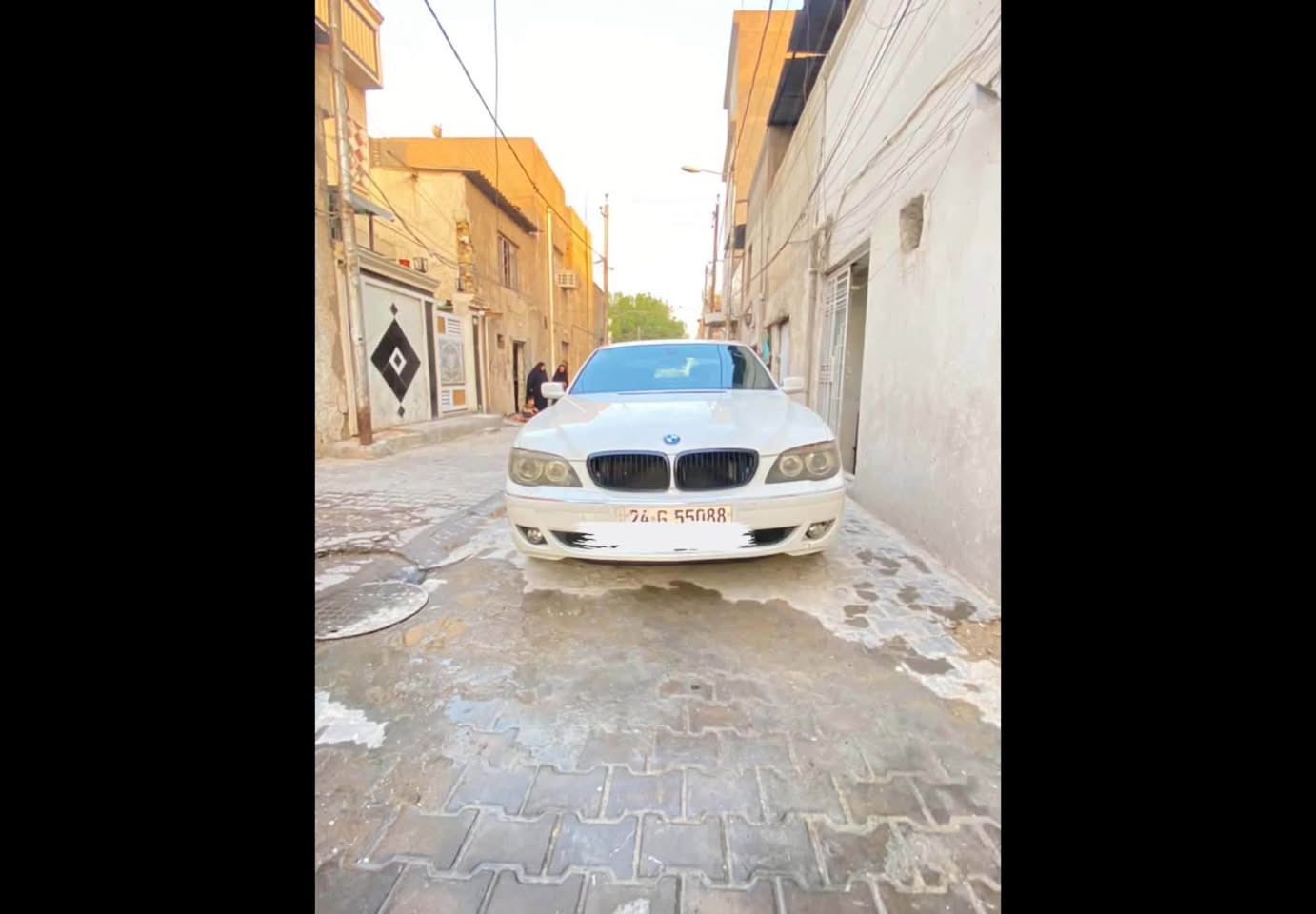 بسم الله الرحمن الرحيم
باخرة موديل 2004 وارد يابان باب قصيرة حجم 745 محدثة بشكل كامل رقم شمالي محافظة دهوك السيارة بدون صبغ المحرك بحالة ممتازة كذلك الكير اتوماتيكي كهربائي حدادية الصدر الأمامي والخلفي جيدة جداً الصندوق والأبواب شفط حساسات امامية وخلفية شاشة كبيرة البلادية الاستيرن كهرباء مع الترحيب في حالة تشغيل المحرك المقاعد الامامية كهرباء تدفئة وتبريد جلد بحالة ممتازة كل الغرفة سلايد روف جام تبريد شغال بشكل ممتاز الإطارات مع الويل جديد سعر السيارة 145$ ورقة كلشي موجود بالسوق هذا رقمي 
***********  
آللهم صلِ على محمد وآل محمد
