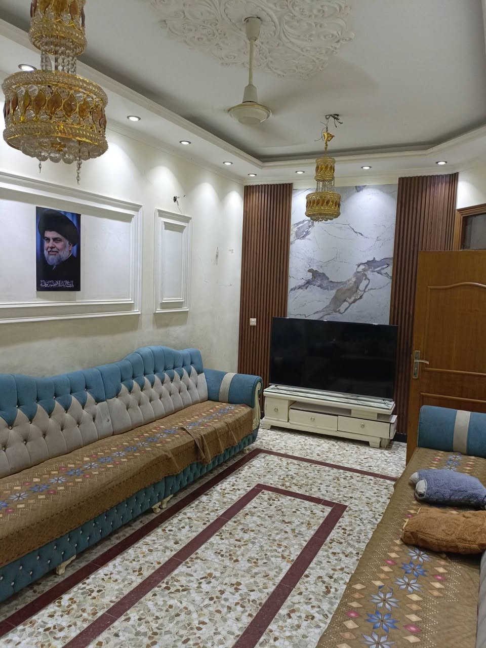 150 متر نزال 25 للبيع البلديات حي الظباط خلف شارع 20
5 غرف نوم بناء 2020,,,,,,,,,***********
