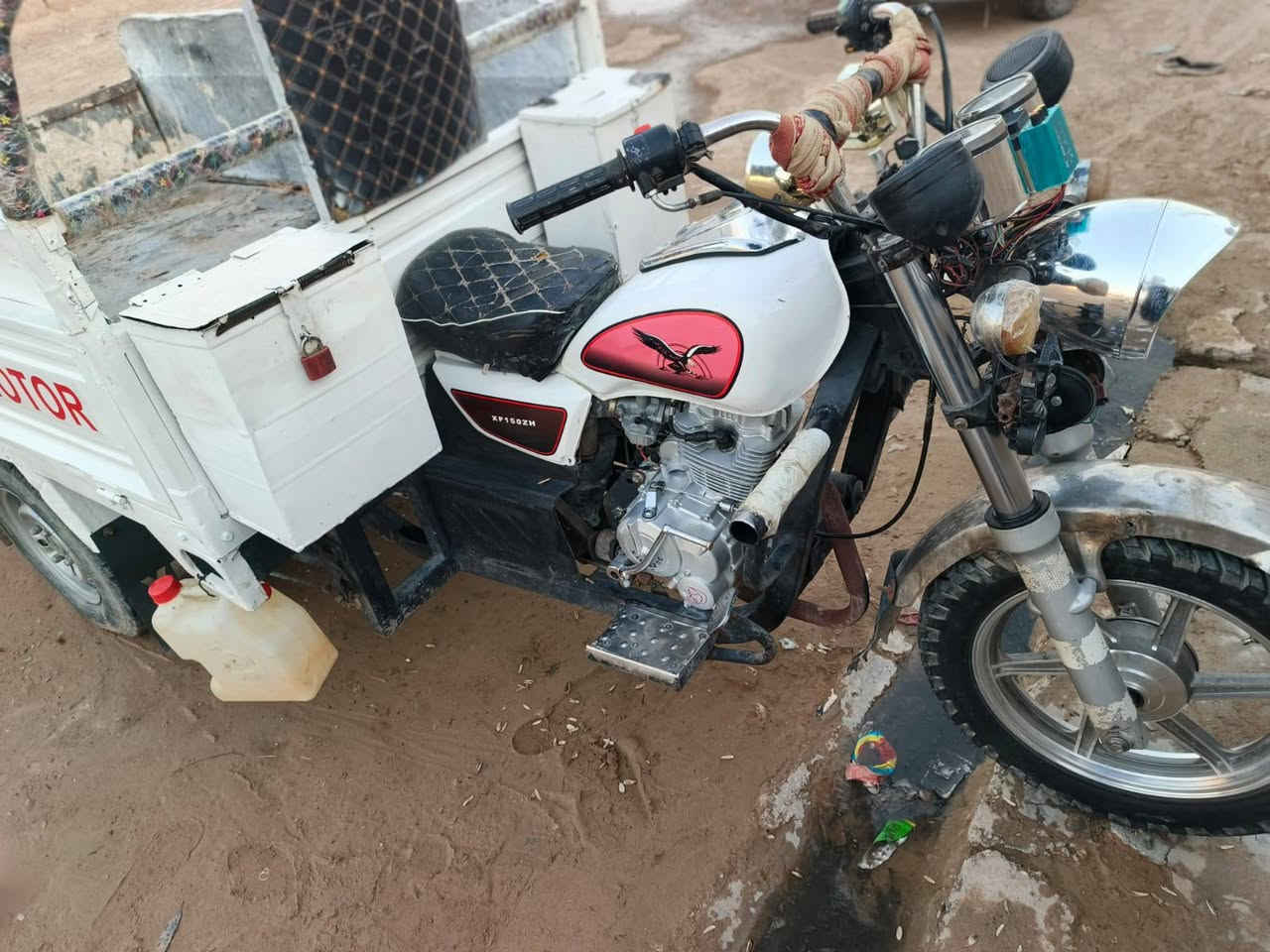 السلام عليكم ستوته موديل 20 محرك 25 شغال كل شيء بيها سعر 1,75 بيها مجال حق الجيه شيء قليل(‏‪***********‬‏
