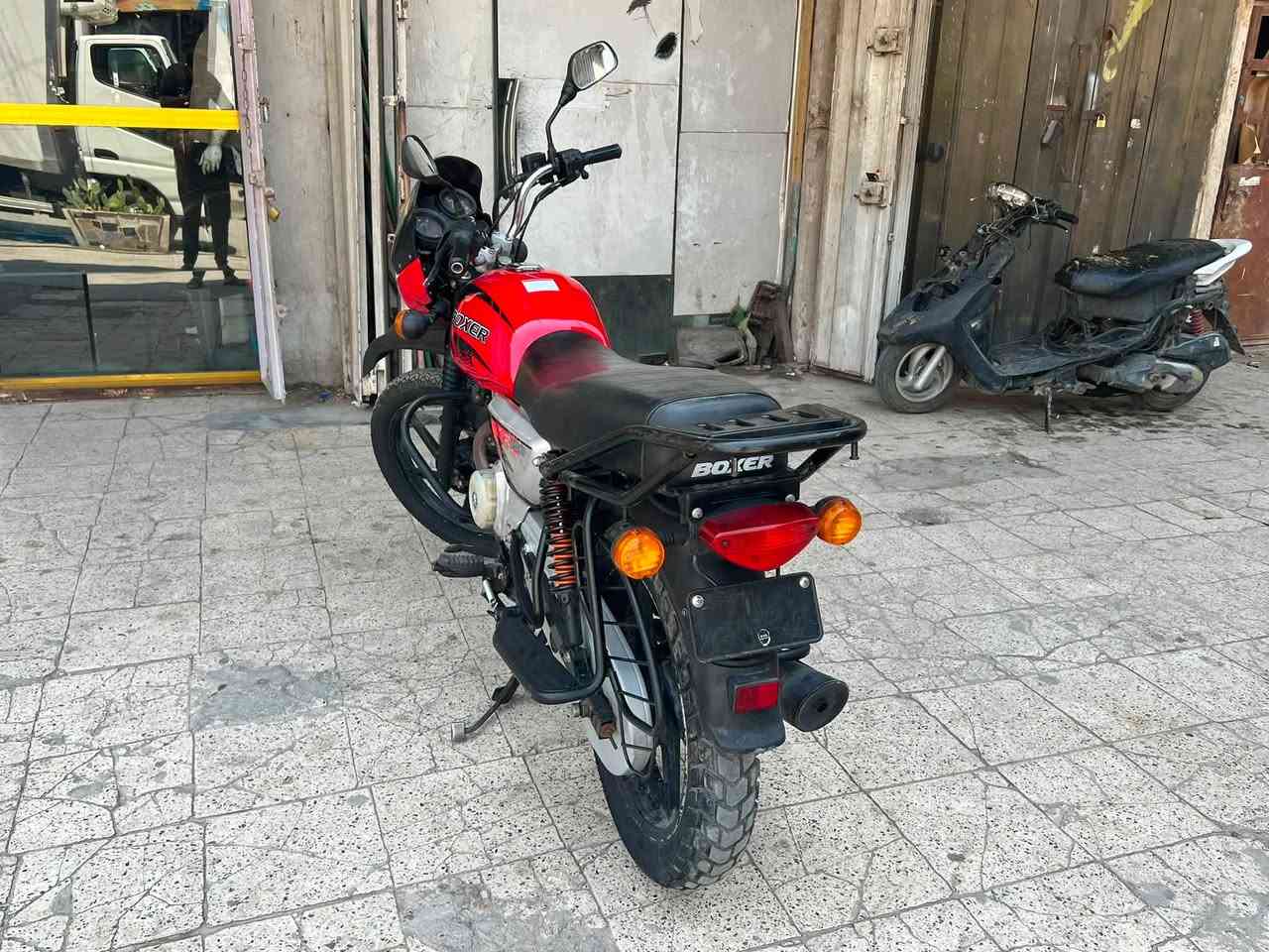 السلام عليكم شباب بوكسر جبلي موديل 22 هسه مجفت جديد شركة جاهزه برغي نقص مابيها السعر 1050 مليون وخمسين بيها مجال العنوان بغداد الامين الثانيه تليفون 

‭***********‬
