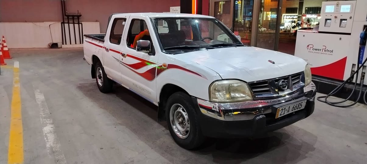 بەناوی خوای گەورە نیسان بۆفرۆشتن مۆدێل 2007ناوسور تەبریدلەسەرسویچ  سەنەوی تا28تازەیە سەیارەکە سەقفی بۆیاخە شانی کی دایاوە پێشی نوکەدەرزیپێوەنیە دواوپێشی کەپسە سەقفی بۆیاخە بەشەرتی گێڕومەکینەوئەکسل بەشەرتی تەحویلوخرامەوبەناوکردن سەیارەکەماڵی دۆستە ***********لەسلێیمانیم شربازهير, السليمانية
