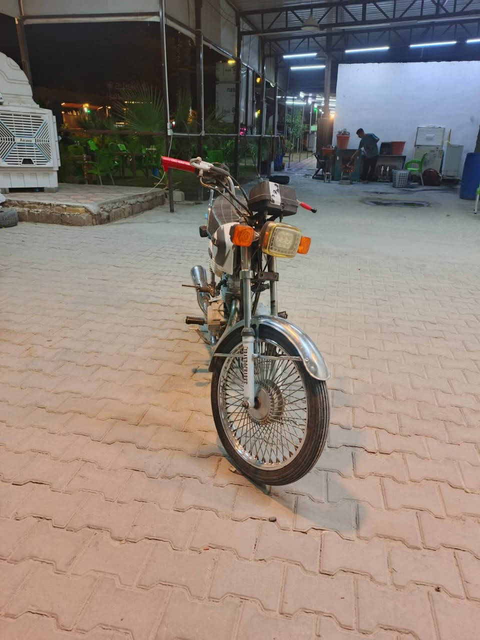 سكنر • بيه صوت • وراق