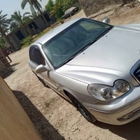 سوناتا ٢٠٠٤ • صبغة جديدة • محرك مبدل