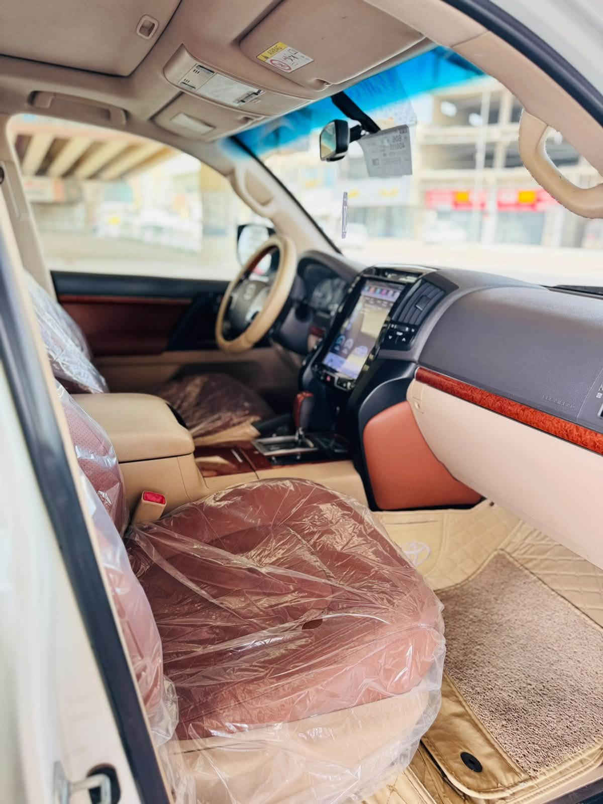 السلام عليكم لأندكروز موديل 2015
محرك4600 V8
رقم بغداد بسمي تحويل ثاني يوم  
مكفوله كفاله عامه من صبغ والتبديل والفتح السياره جديده تجي وتشوف بعينك
فول مواصفات
بصمه تشغيل
بصمه أبواب
أشارت ترحيب
تشغيل عن بعد
مري شفط
فتحه سلايت
كشنات جلد اصلي
كشن كهرباء 
جام تصعيد تنزيل عل ريمونت
8 ايرباك
3قطع تبريد
ثلاجه
مري قلاب
كامره
شاشه امامبه
حساس أمامي
حساس خلفي
وباقي مواصفات المعروفه
ماشيه 98 الف حقيقي
السعر 36500 يعني 3شدات 65ورقه
 بيها مجال
للإستفسار اتصل
***********
مكان السياره بابل
