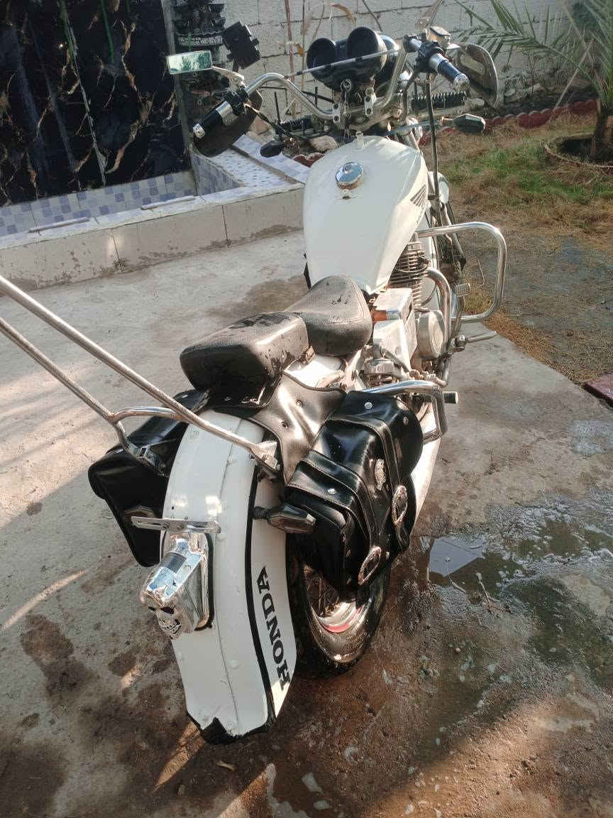 هوندا ريبل اوراق كامله السعر $6 ورقات دراجه تزويد كله بيدي ضخمه وصافيه وراقيه ومحرك بلباكيت جديد موديل 97 اعتقد عنوان بغداد جسر ديالى الجديد *********** بغداد, العراق
