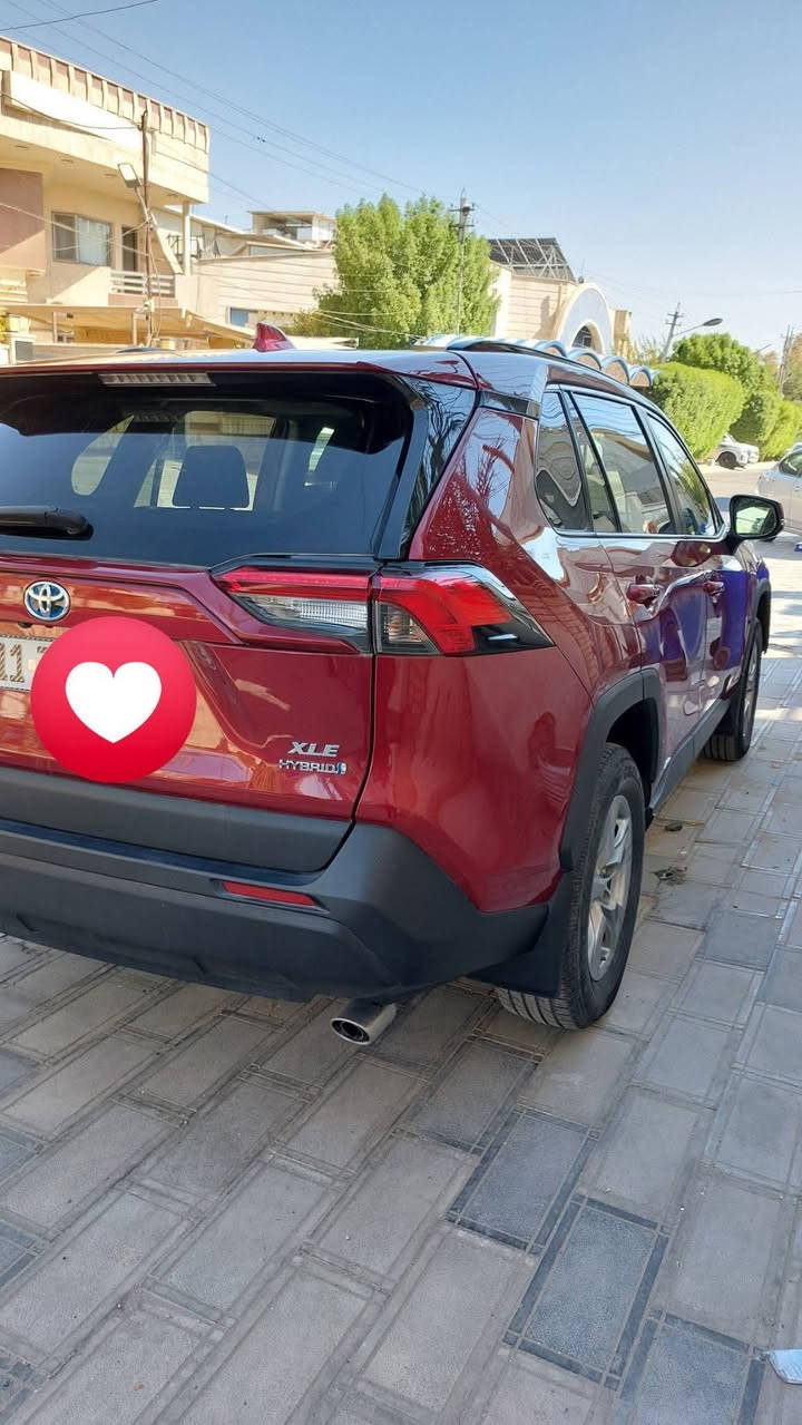 رافو فور XLE • هايبرد AWD • ٢٥٠٠٠ كم