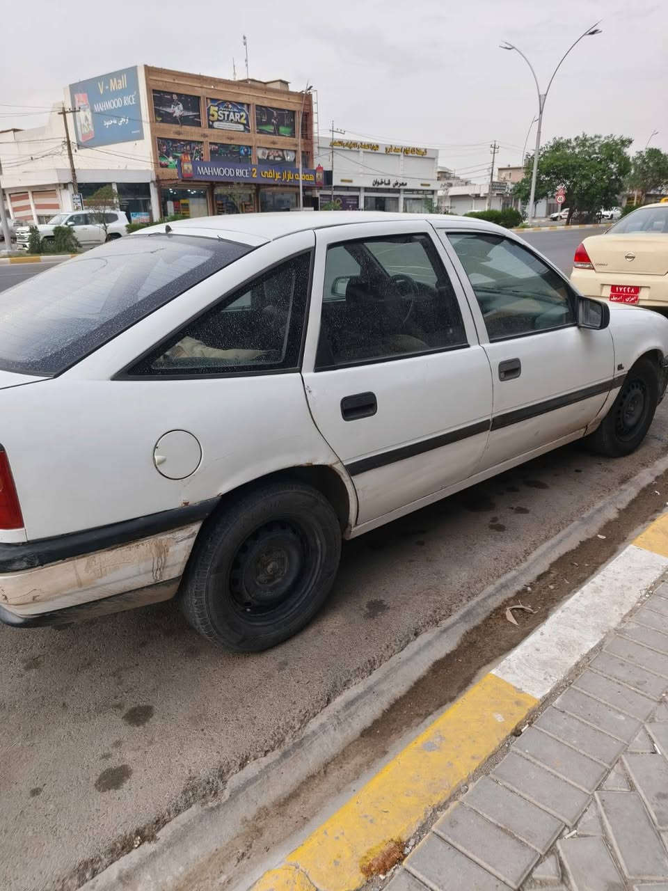 فكترا • ١٩٩٢ • بنزين