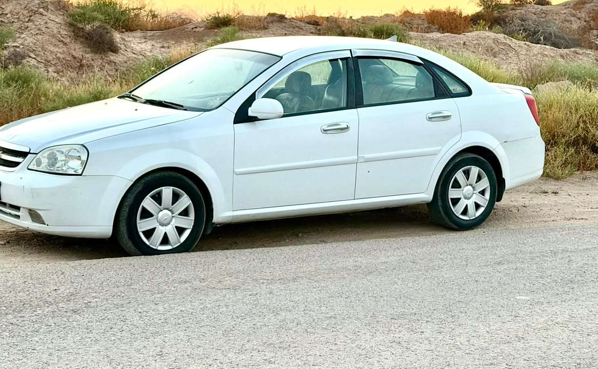 اوبترا 2011
قطعة وحدة صبغ بدون دواخل مثل ماموضح بالسونار
تبريد شغال 
السعر 75
***********
